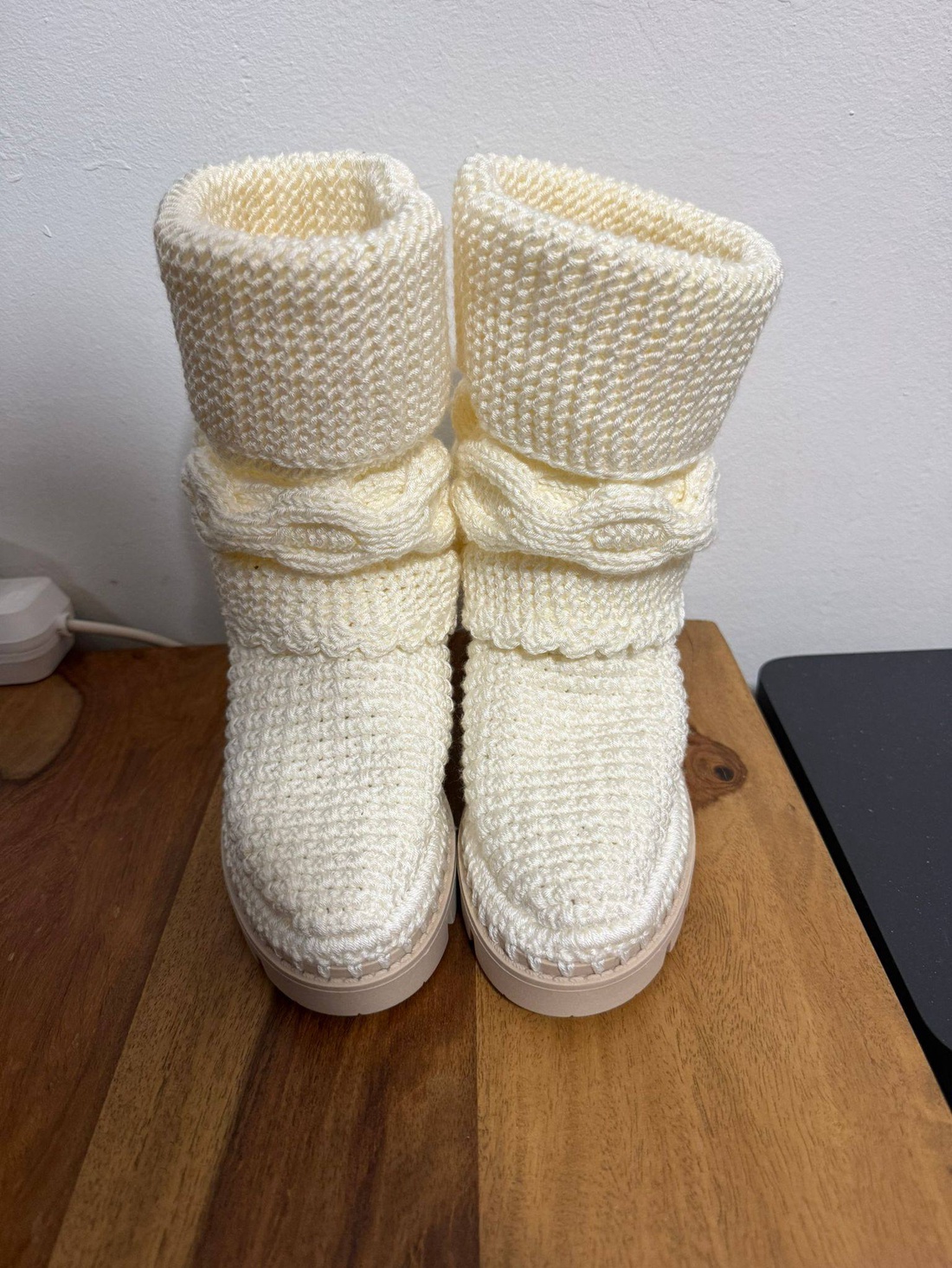 Botine scurte Nr 37 - îmbrăcăminte și modă - pantofi, papuci, șosete - sandale - Artynos.ro