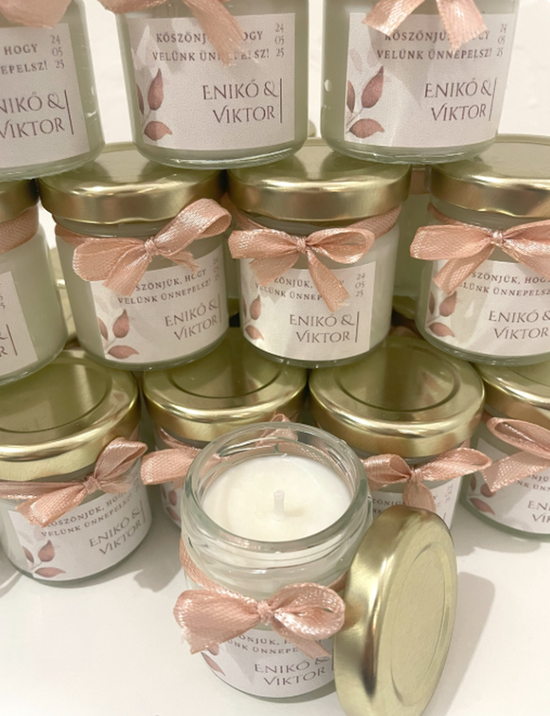 Lumânare din ceară de soia cadou de mulțumire pentru nuntă - 40 ml - accesorii nuntă - amintiri și cadouri de nuntă - cadouri de bun venit nuntă - Artynos.ro Lumânare din ceară de soia cadou de mulțumire pentru nuntă - 40 ml - accesorii nuntă - amintiri și cadouri de nuntă - cadouri de bun venit nuntă - Artynos.ro
