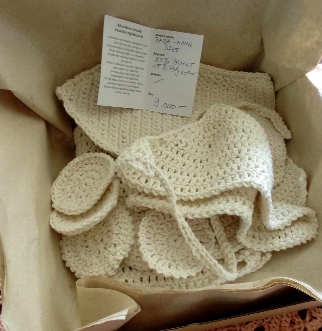 Baba-mama látogató doboz - îmbrăcăminte și modă - haine bebeluși și copii - bavetă de bebeluși - Artynos.ro Baba-mama látogató doboz - îmbrăcăminte și modă - haine bebeluși și copii - bavetă de bebeluși - Artynos.ro