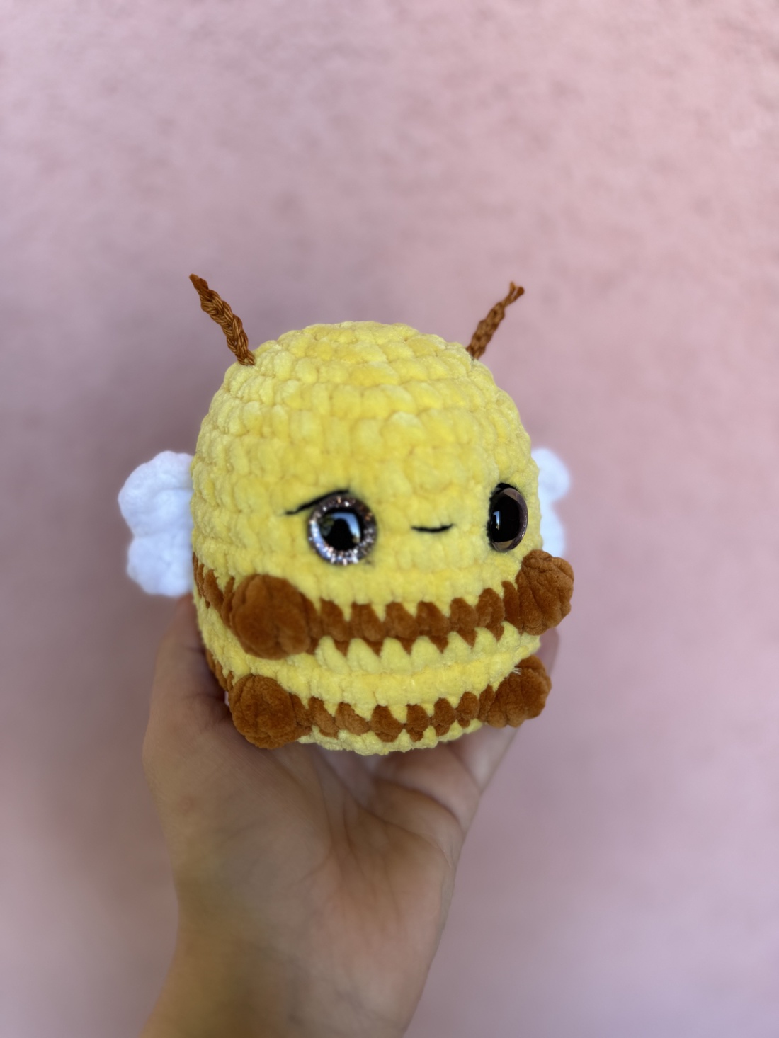 Horgolt méhecske - jucării și echipamente pentru copii - plușuri - figurine de pluș - Artynos.ro