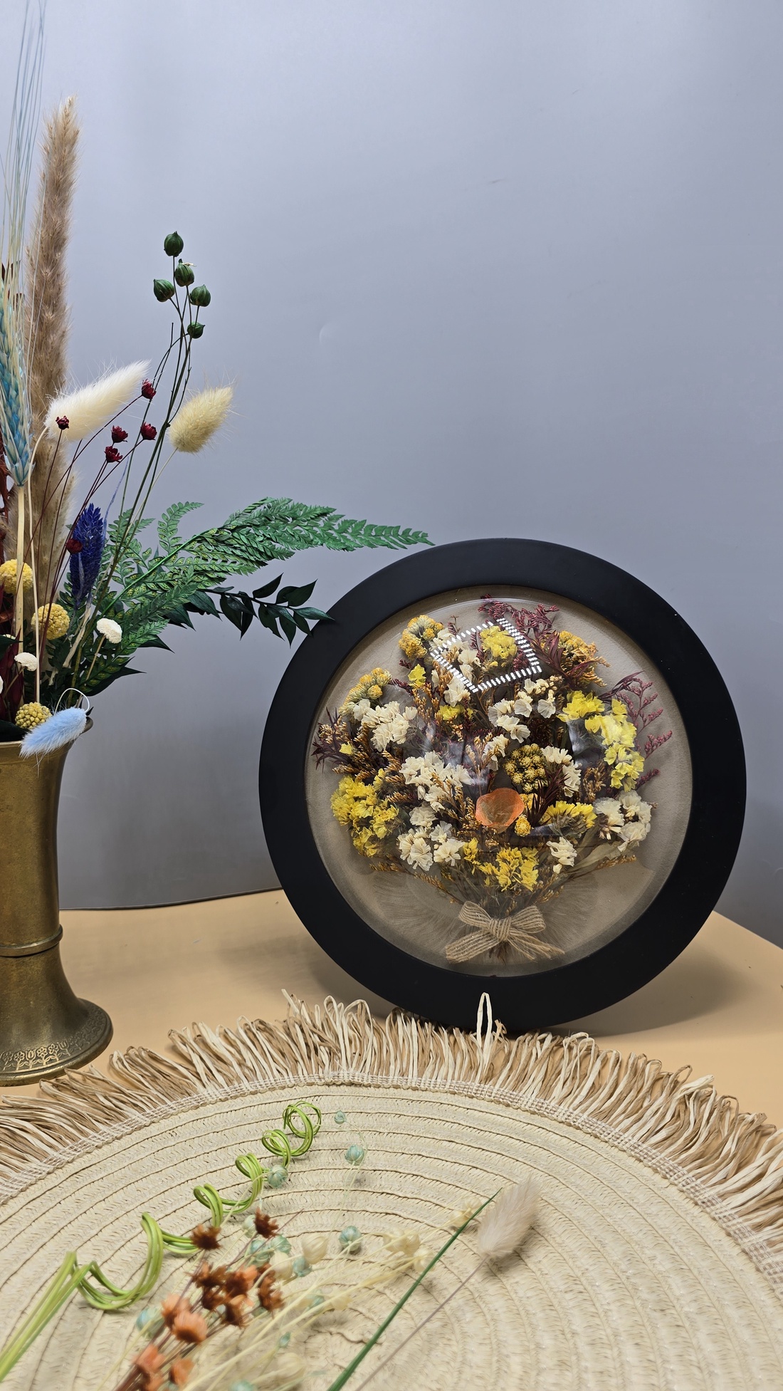 Tablou rotund cu flori naturale conservate - casă & stil de viață - accesorii pentru decorat casa - decorațiuni de pereți, decorațiuni suspendate - tablou cu licheni - Artynos.ro