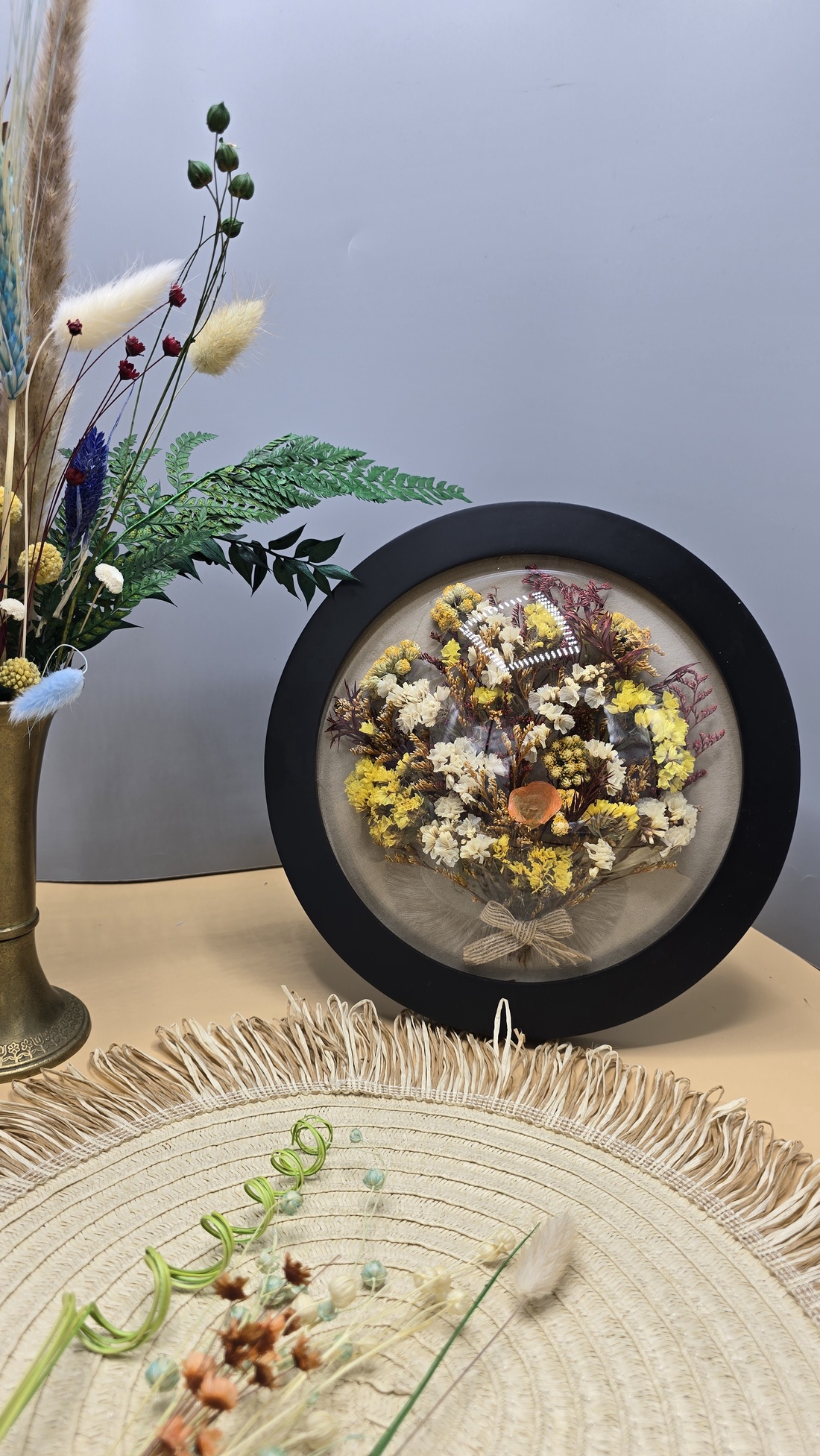 Tablou rotund cu flori naturale conservate - casă & stil de viață - accesorii pentru decorat casa - decorațiuni de pereți, decorațiuni suspendate - tablou cu licheni - Artynos.ro