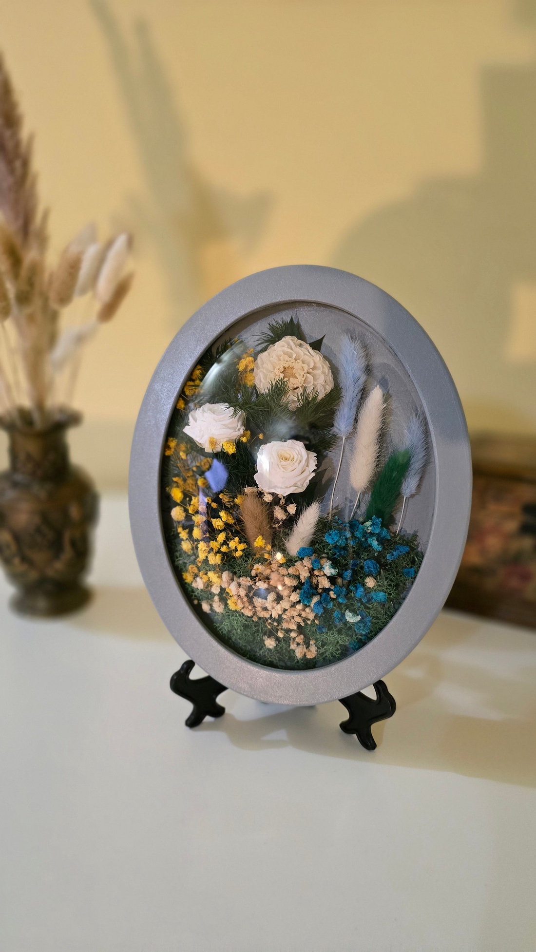 Tablou oval cu flori naturale conservate � eleganță în detalii - casă & stil de viață - decorațiuni de casă - decorațiuni de pereți - decorațiuni cu licheni - Artynos.ro