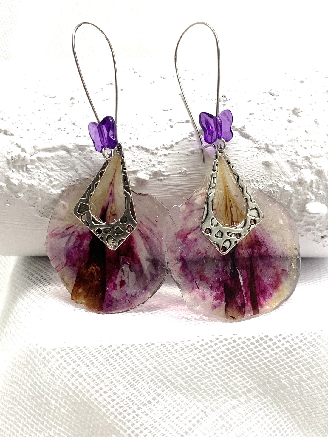 Set Bijuterii unicat din rasina flori naturale 00781 - accesorii nuntă - bijuterii mireasă - brățări mireasă - Artynos.ro Set Bijuterii unicat din rasina flori naturale 00781 - accesorii nuntă - bijuterii mireasă - brățări mireasă - Artynos.ro