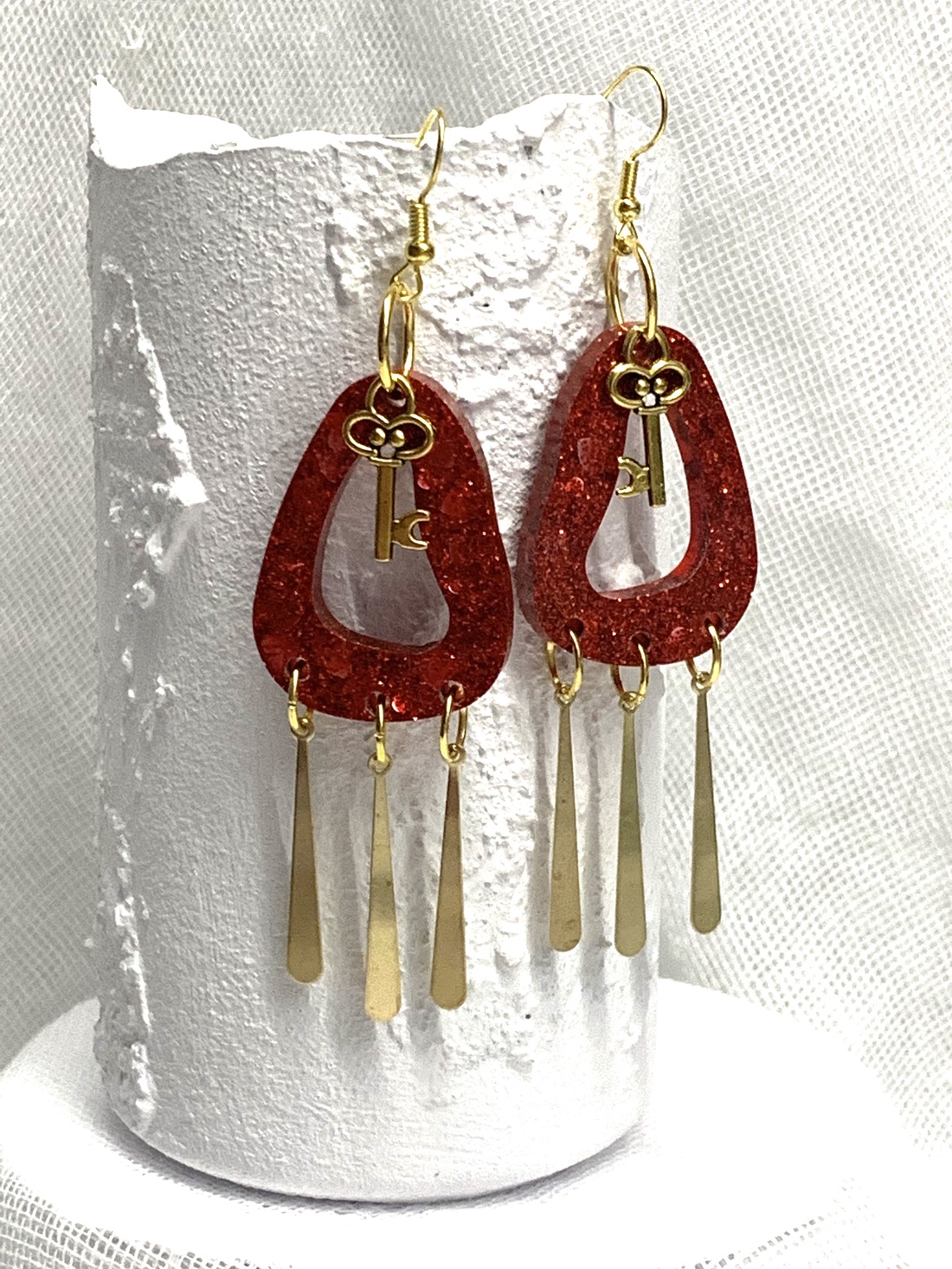 cercei handmade din rasina - bijuterii - cercei - cercei agățați - Artynos.ro cercei handmade din rasina - bijuterii - cercei - cercei agățați - Artynos.ro