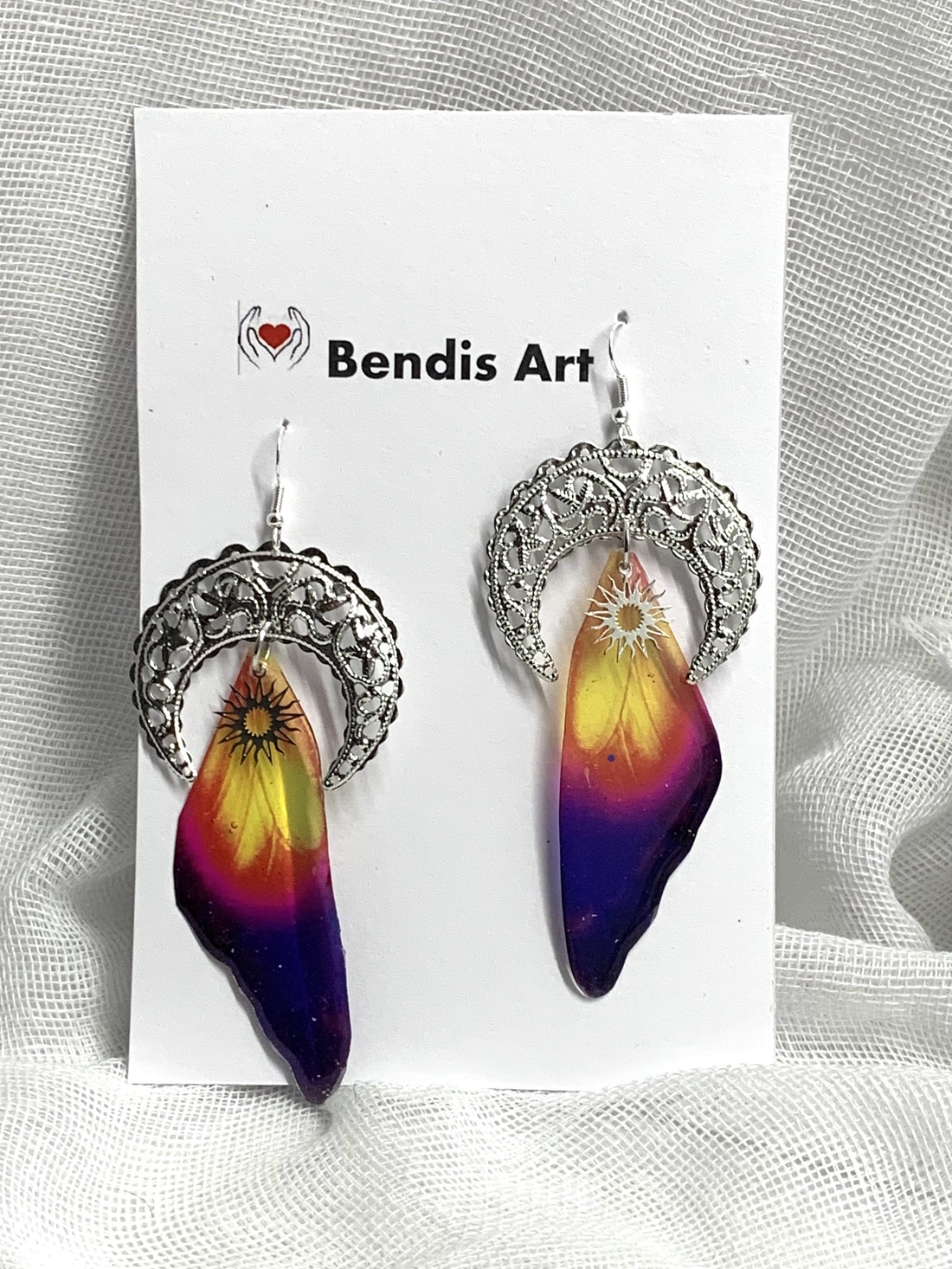 Cercei handmade unicat din rasina -pictati manual - bijuterii - cercei - cercei agățați - Artynos.ro Cercei handmade unicat din rasina -pictati manual - bijuterii - cercei - cercei agățați - Artynos.ro