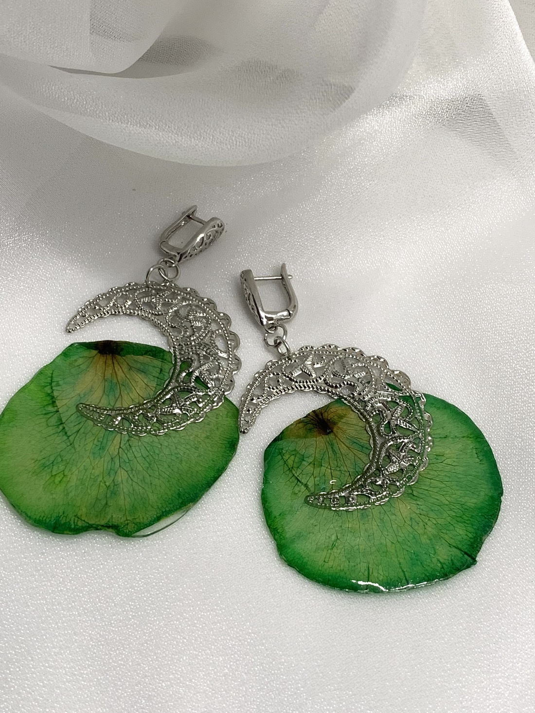 cercei handmade unicat din rasina si flori naturale 00776 - bijuterii - cercei - cercei agățați - Artynos.ro cercei handmade unicat din rasina si flori naturale 00776 - bijuterii - cercei - cercei agățați - Artynos.ro