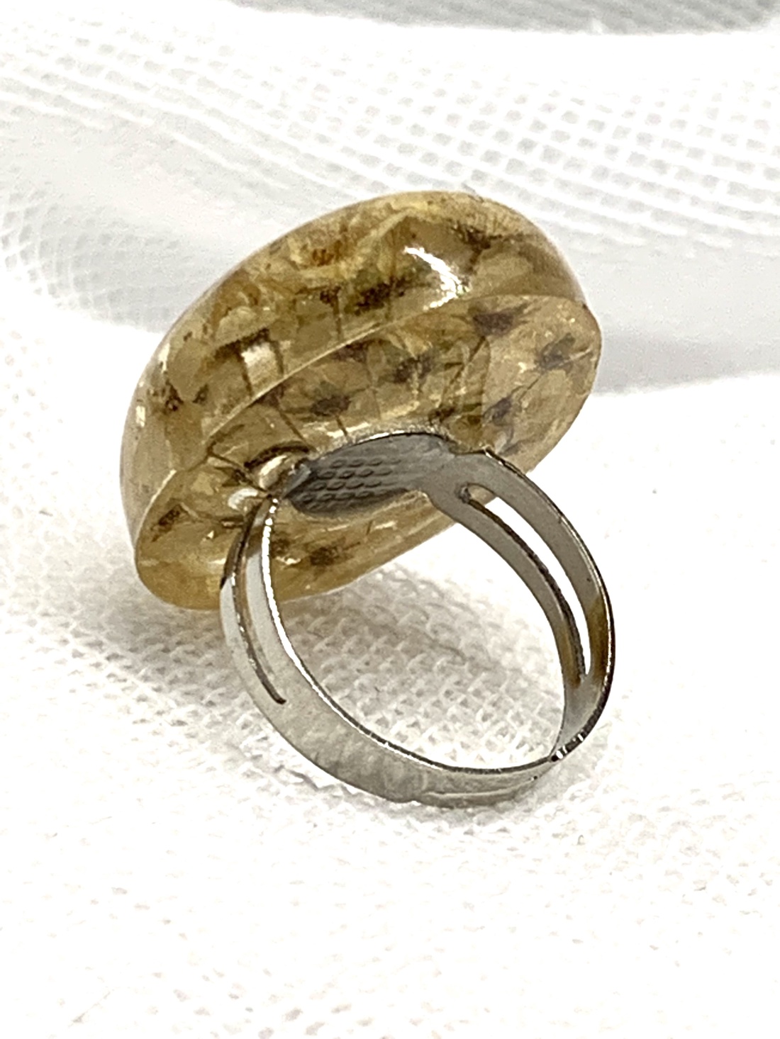 Inel reglabil handmade unicat - din rasina si flori naturale 00771 - bijuterii - inele - inele de statement - Artynos.ro Inel reglabil handmade unicat - din rasina si flori naturale 00771 - bijuterii - inele - inele de statement - Artynos.ro