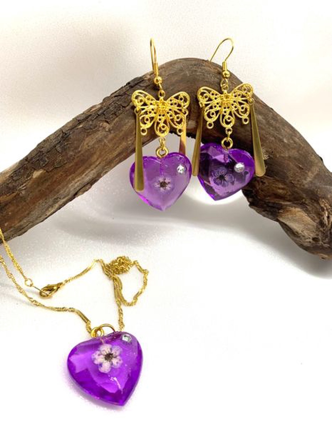 set bijuterii handmade unicat din rasina si flori naturale - bijuterii - seturi de bijuterii - Artynos.ro set bijuterii handmade unicat din rasina si flori naturale - bijuterii - seturi de bijuterii - Artynos.ro