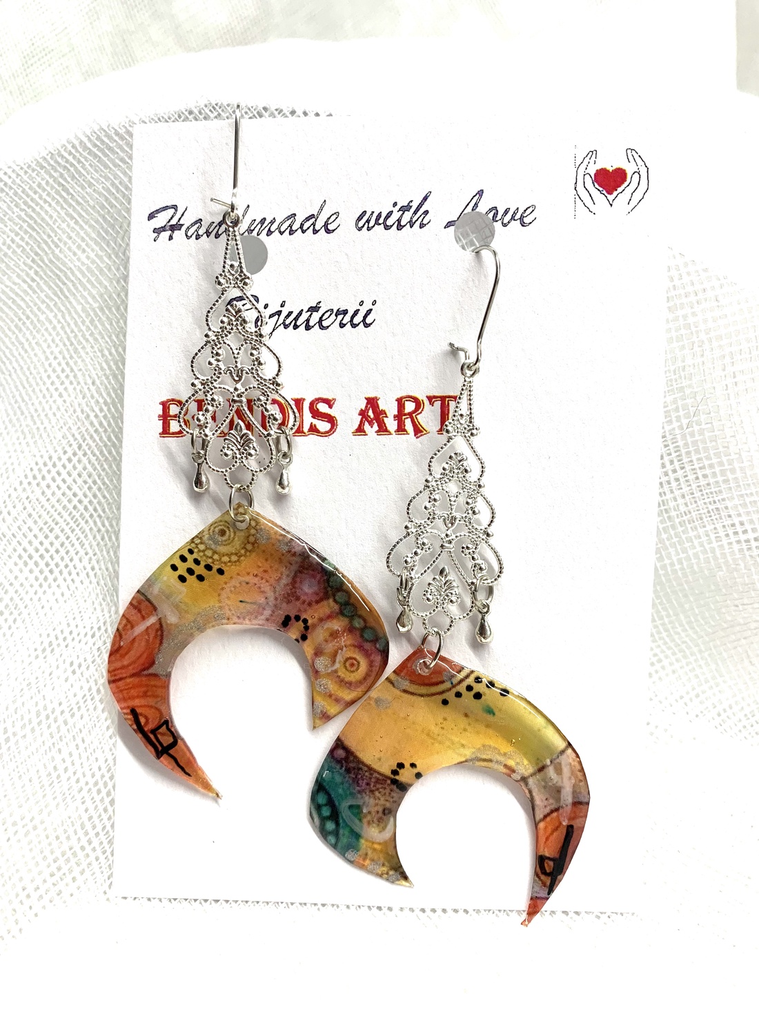 Cercei handmade unicat - pictati manual - bijuterii - cercei - cercei agățați - Artynos.ro Cercei handmade unicat - pictati manual - bijuterii - cercei - cercei agățați - Artynos.ro