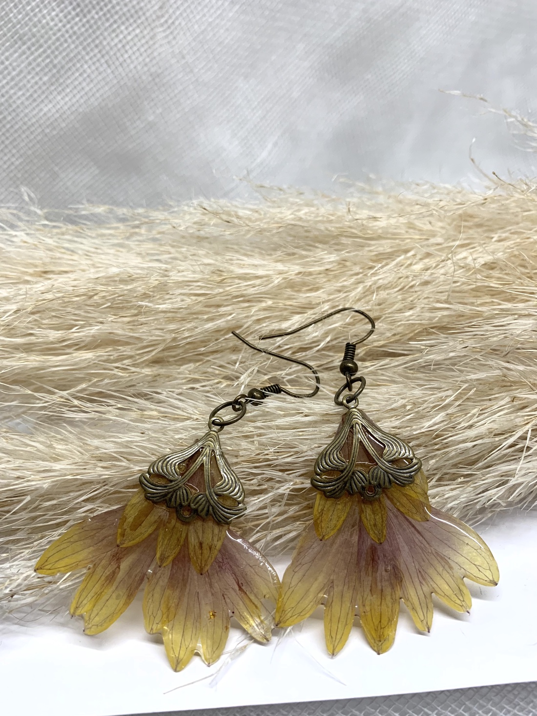 cercei handmade unicat din rasina si flori naturale  00050 - bijuterii - cercei - cercei agățați - Artynos.ro