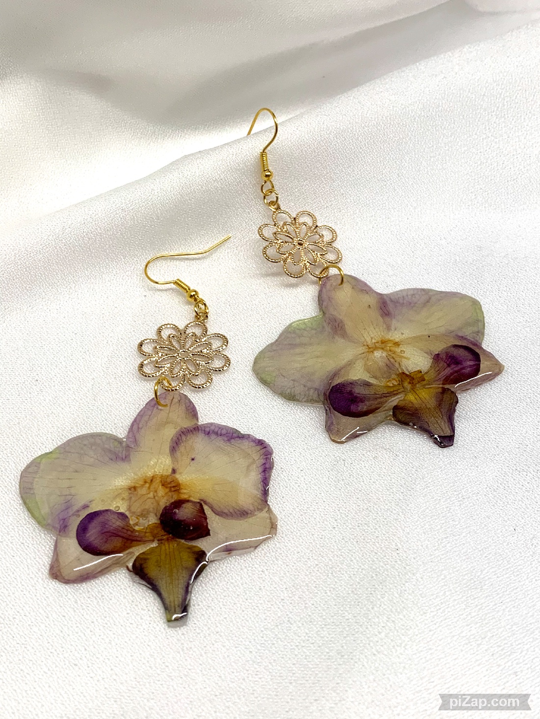Set Bijuterii handmade unicat din rasina si flori naturale 00491 - - Artynos.ro Set Bijuterii handmade unicat din rasina si flori naturale 00491 - - Artynos.ro