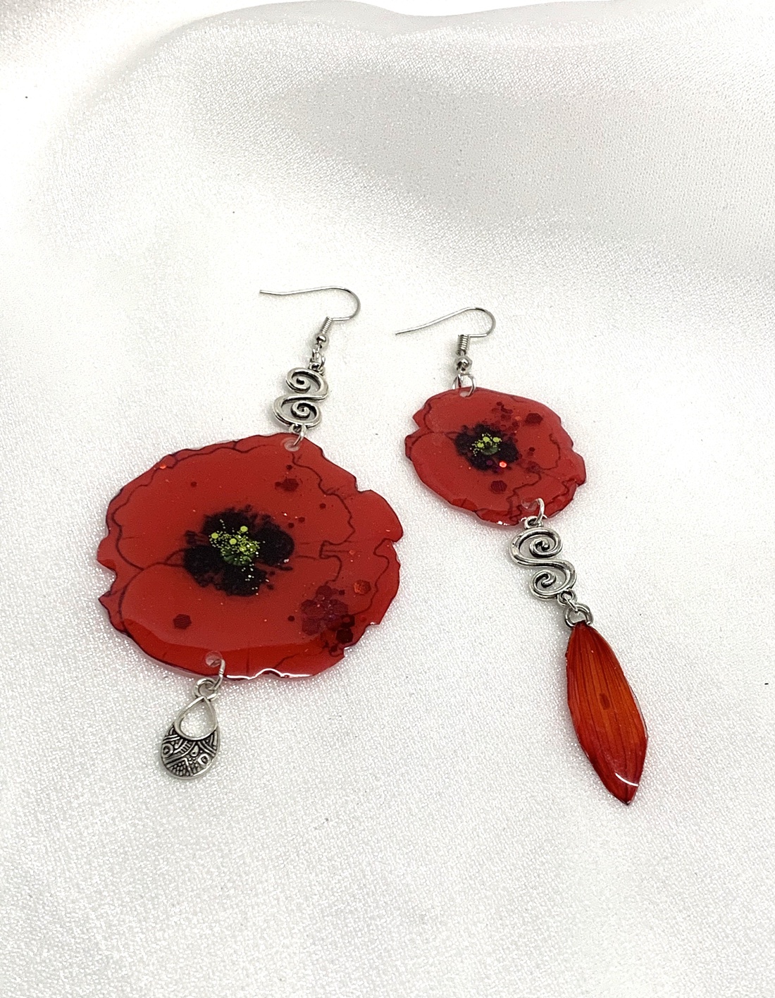 cercei handmade unicat din rășină si flori naturale 00510 - - Artynos.ro cercei handmade unicat din rășină si flori naturale 00510 - - Artynos.ro