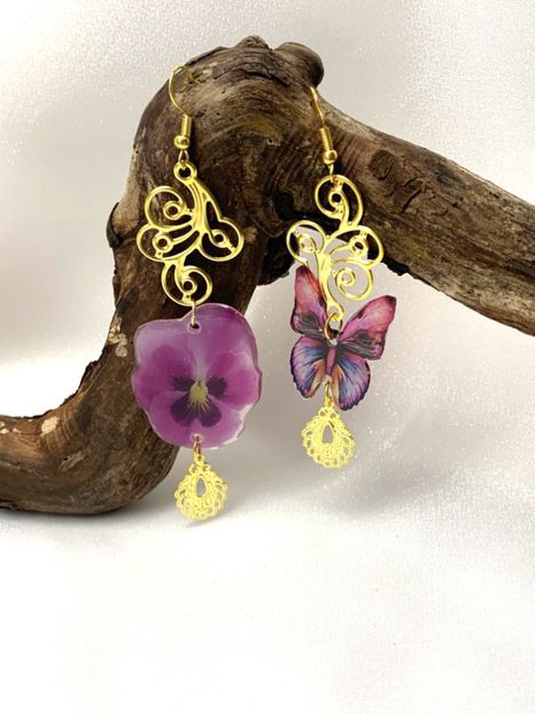 cercei handmade unicat din rășină 00515 - bijuterii - cercei - cercei drop - Artynos.ro