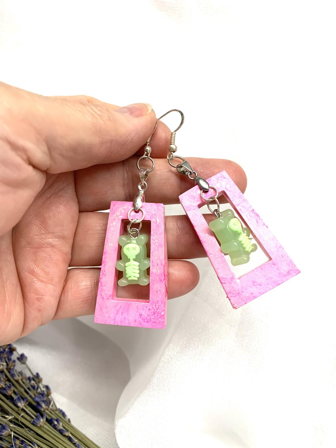 cercei handmade din rasina 00534 - - Artynos.ro cercei handmade din rasina 00534 - - Artynos.ro
