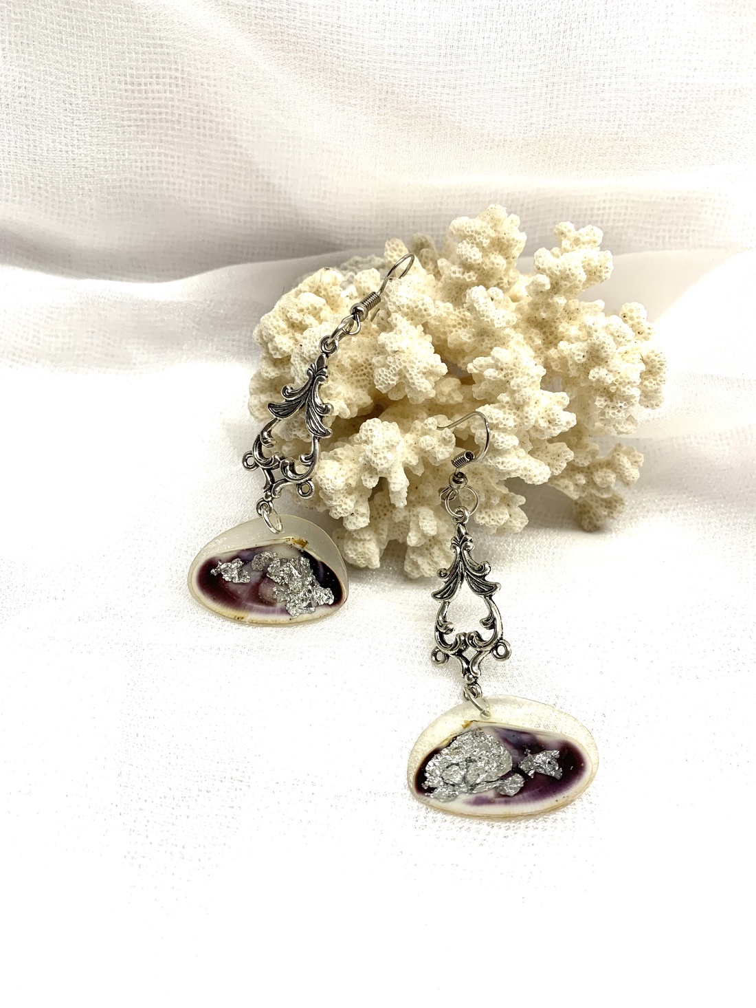 cercei handmade unicat din rasina si scoici naturale 00535 -  - Artynos.ro