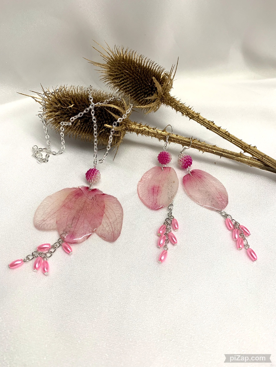 set bijuterii handmade unicat din rasina si flori naturale 00569 - bijuterii - seturi de bijuterii - Artynos.ro set bijuterii handmade unicat din rasina si flori naturale 00569 - bijuterii - seturi de bijuterii - Artynos.ro