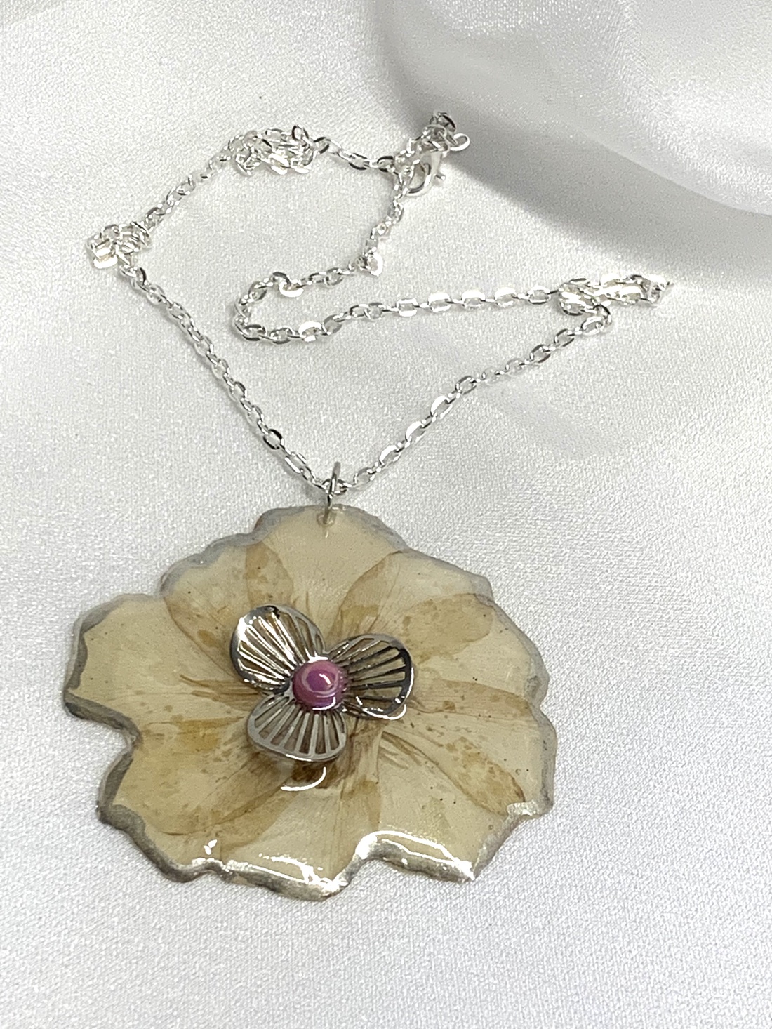 Set bijuterii handmade unicat din rasina si flori naturale 00569 - - Artynos.ro Set bijuterii handmade unicat din rasina si flori naturale 00569 - - Artynos.ro