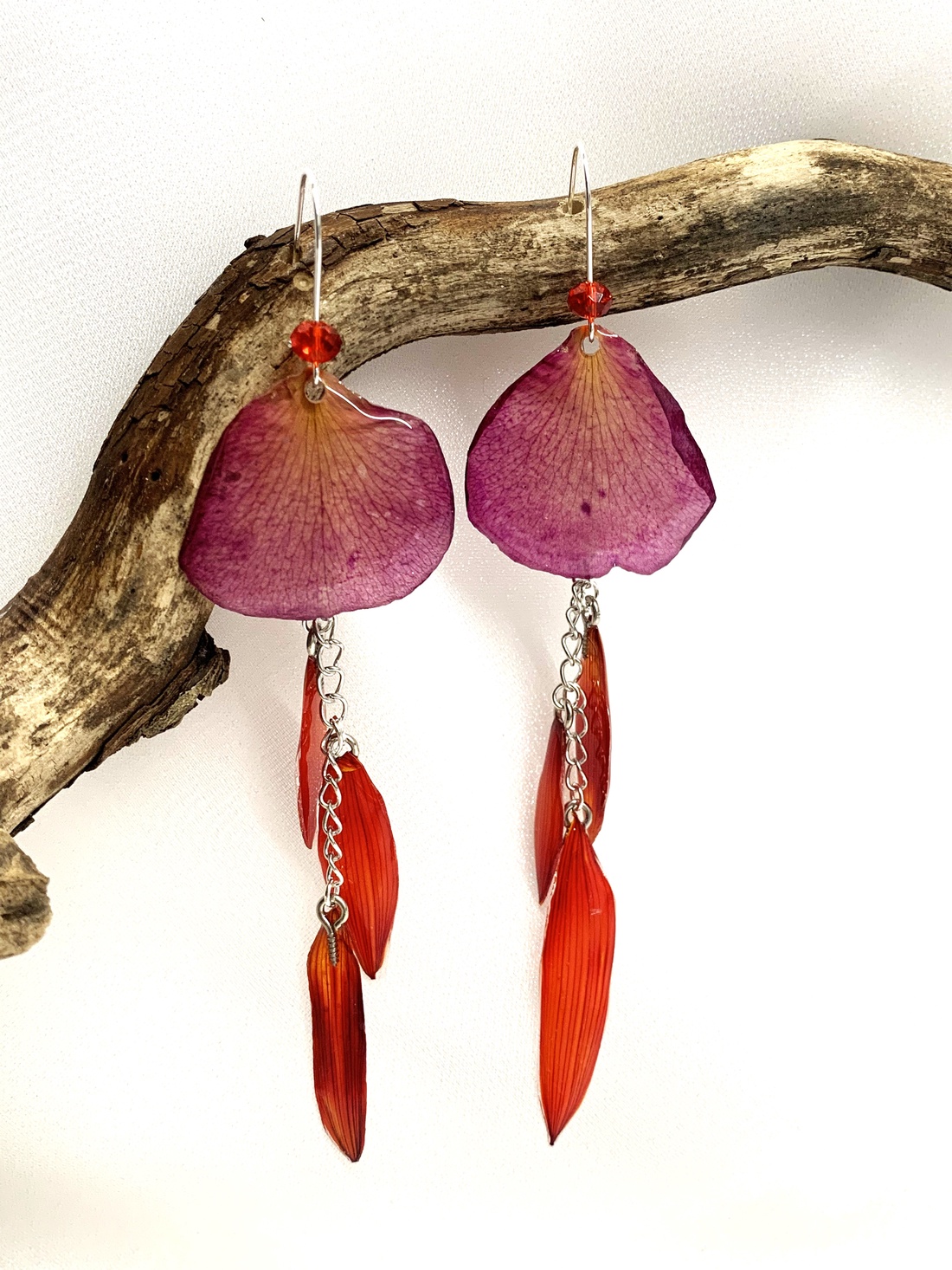 cercei handmade unicat din rasina si flori naturale 00585 - bijuterii - cercei - cercei drop - Artynos.ro cercei handmade unicat din rasina si flori naturale 00585 - bijuterii - cercei - cercei drop - Artynos.ro