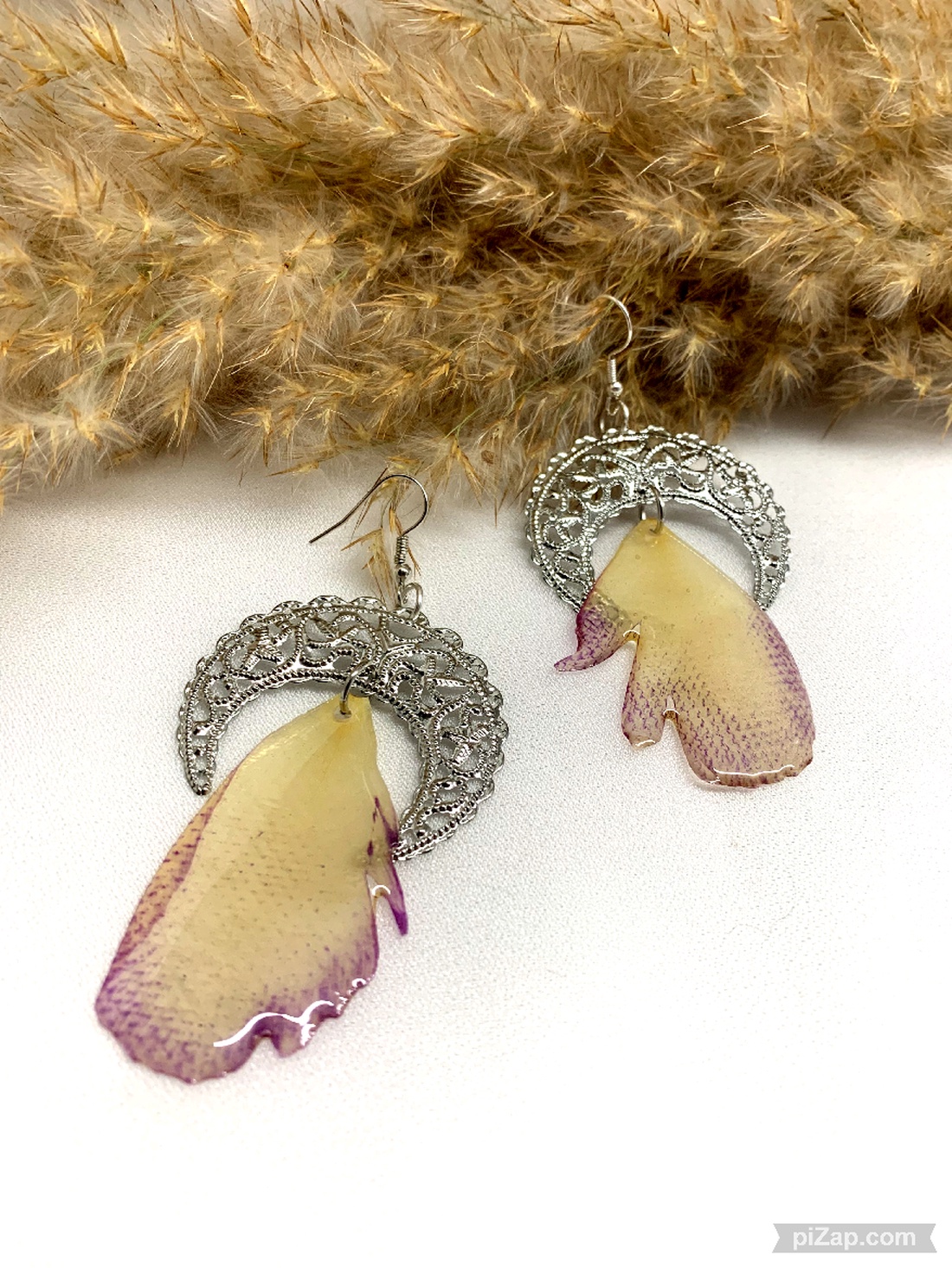 cercei handmade unicat din rasina si flori naturale 00598 - bijuterii - cercei - cercei drop - Artynos.ro cercei handmade unicat din rasina si flori naturale 00598 - bijuterii - cercei - cercei drop - Artynos.ro