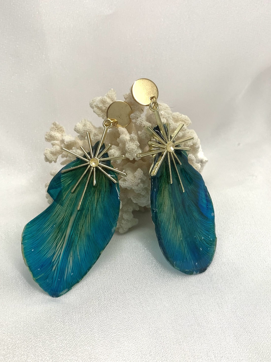 cercei handmade unicat din rasina si flori naturale 00599 - bijuterii - cercei - cercei drop - Artynos.ro cercei handmade unicat din rasina si flori naturale 00599 - bijuterii - cercei - cercei drop - Artynos.ro