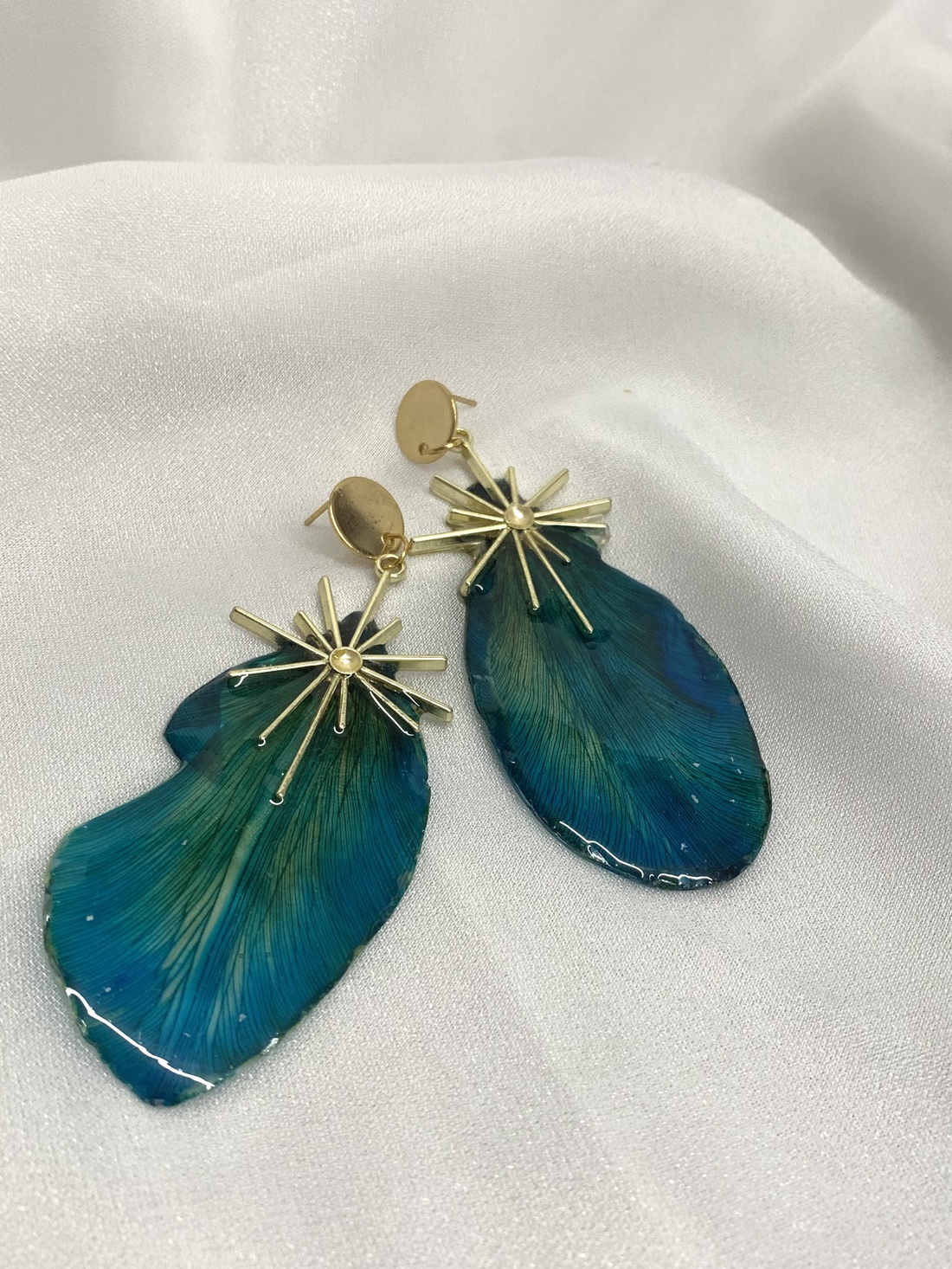 cercei handmade unicat din rasina si flori naturale 00599 - bijuterii - cercei - cercei drop - Artynos.ro cercei handmade unicat din rasina si flori naturale 00599 - bijuterii - cercei - cercei drop - Artynos.ro