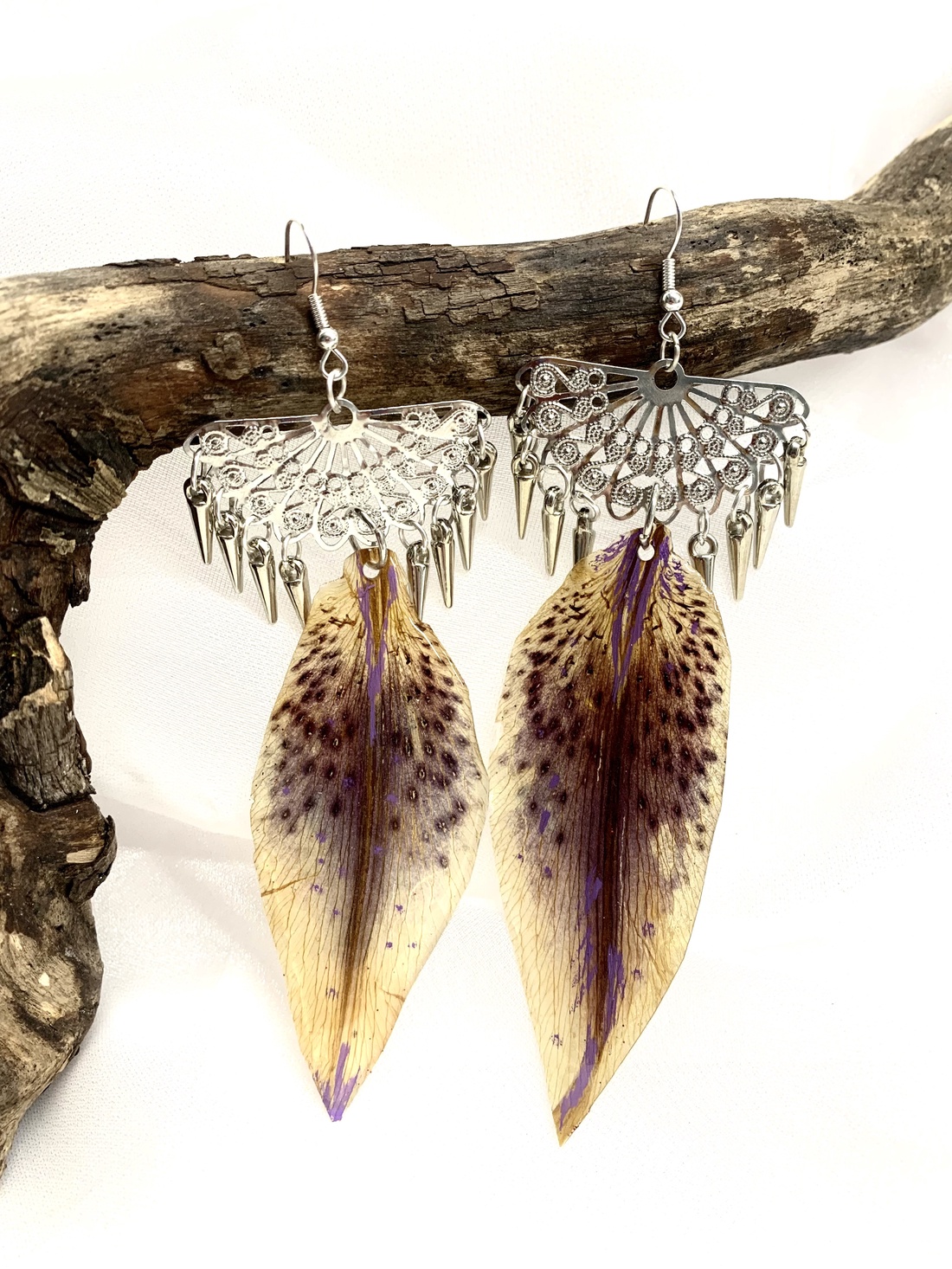 cercei handmade unicat din rasina si flori naturale 00604 - - Artynos.ro cercei handmade unicat din rasina si flori naturale 00604 - - Artynos.ro