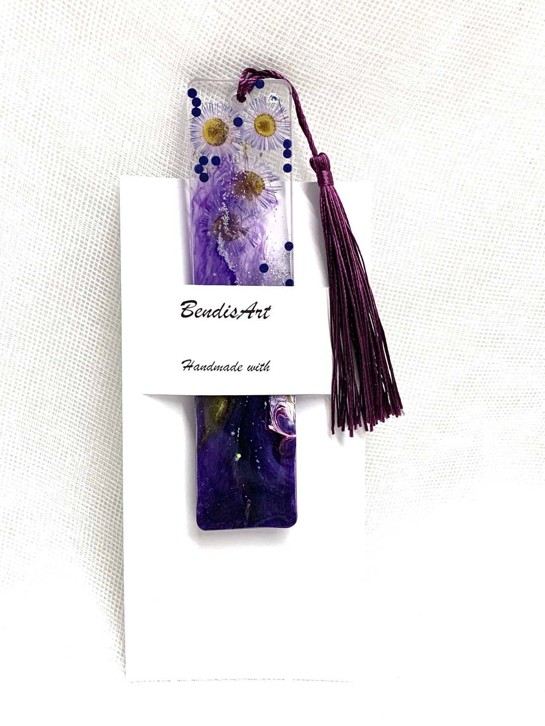 Semn de carte handmade unicat -din rasina 00657 - cărți și creații cu tematică muzicală, cadouri - semn de carte - Artynos.ro Semn de carte handmade unicat -din rasina 00657 - cărți și creații cu tematică muzicală, cadouri - semn de carte - Artynos.ro