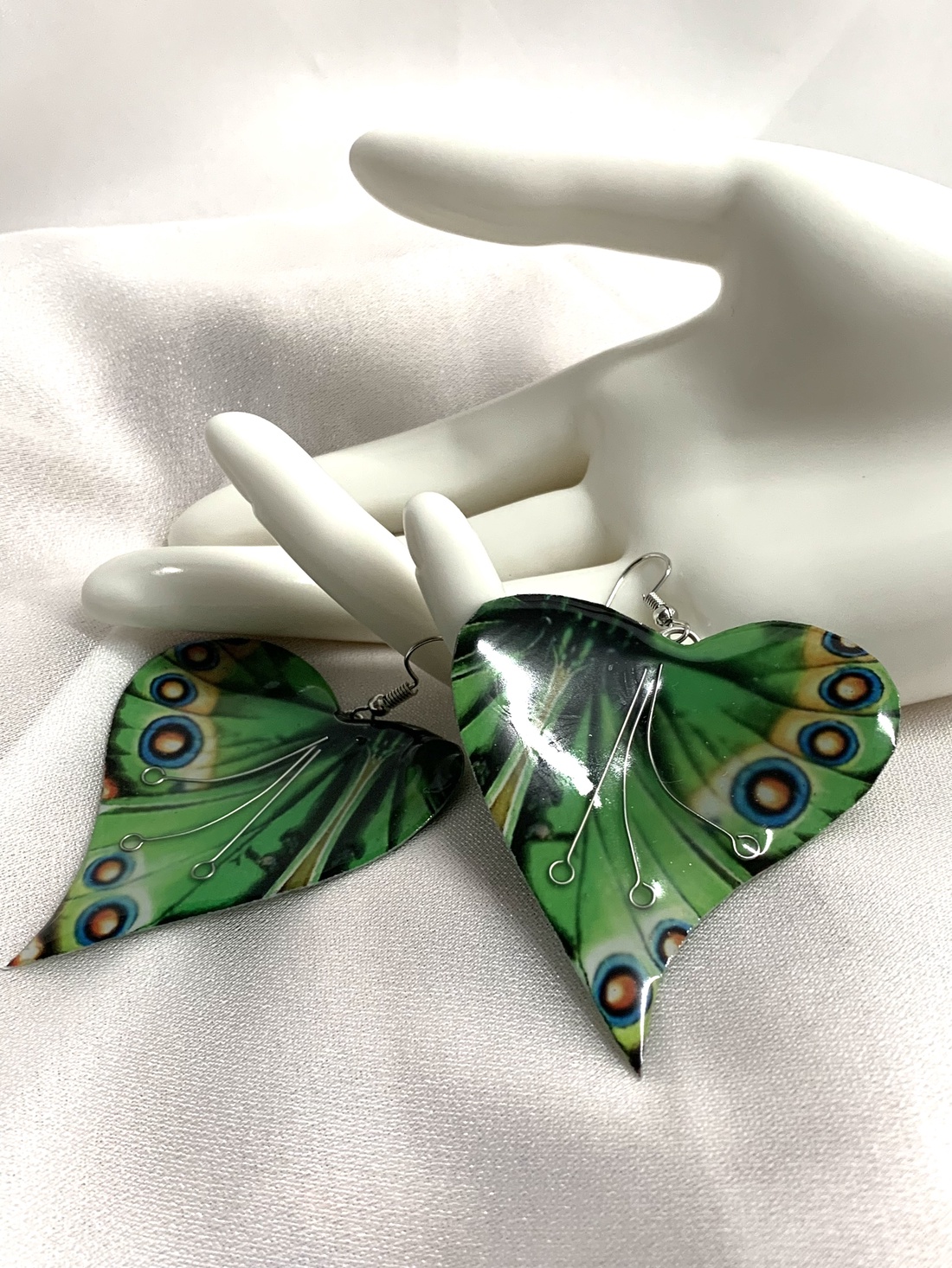 cercei handmade unicat din rășină 00675 - bijuterii - cercei - cercei drop - Artynos.ro cercei handmade unicat din rășină 00675 - bijuterii - cercei - cercei drop - Artynos.ro
