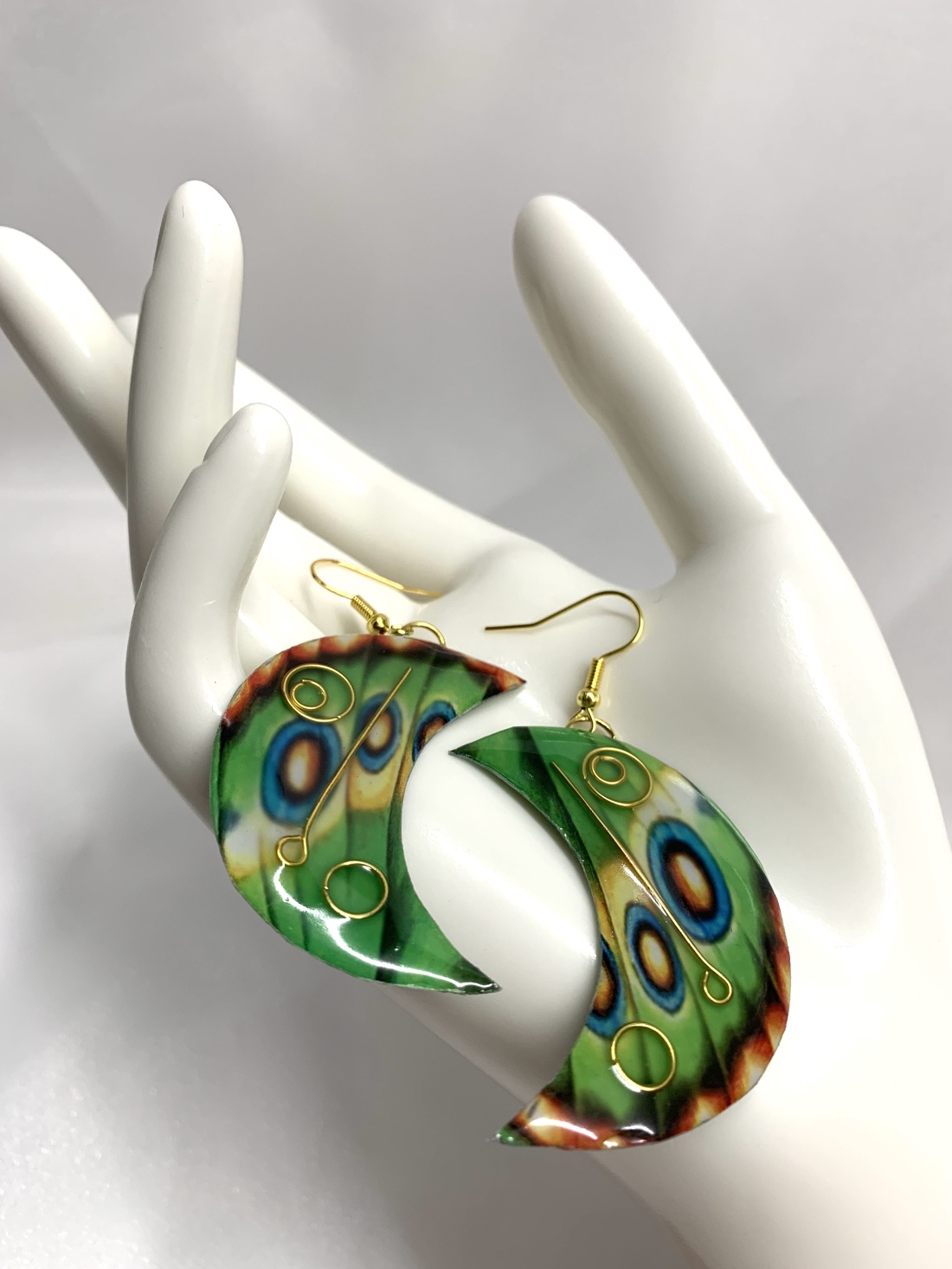 cercei handmade unicat din rășină 00676 - bijuterii - cercei - cercei drop - Artynos.ro cercei handmade unicat din rășină 00676 - bijuterii - cercei - cercei drop - Artynos.ro