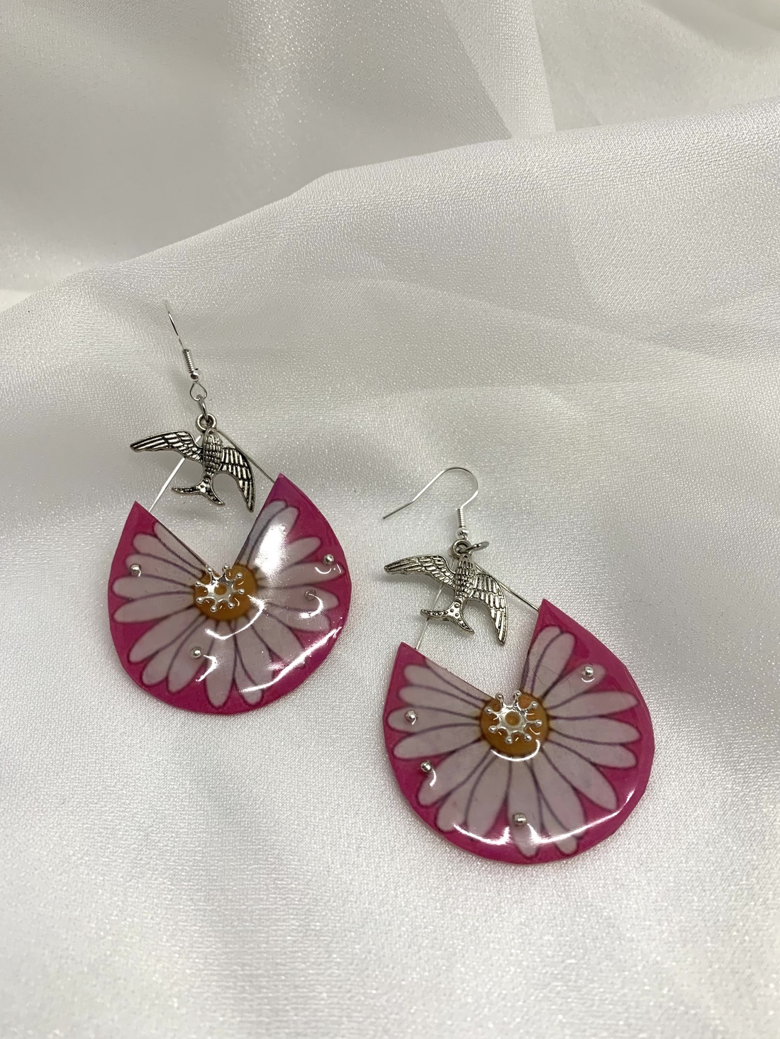 cercei handmade unicat din rășină 00681 - bijuterii - cercei - cercei drop - Artynos.ro cercei handmade unicat din rășină 00681 - bijuterii - cercei - cercei drop - Artynos.ro