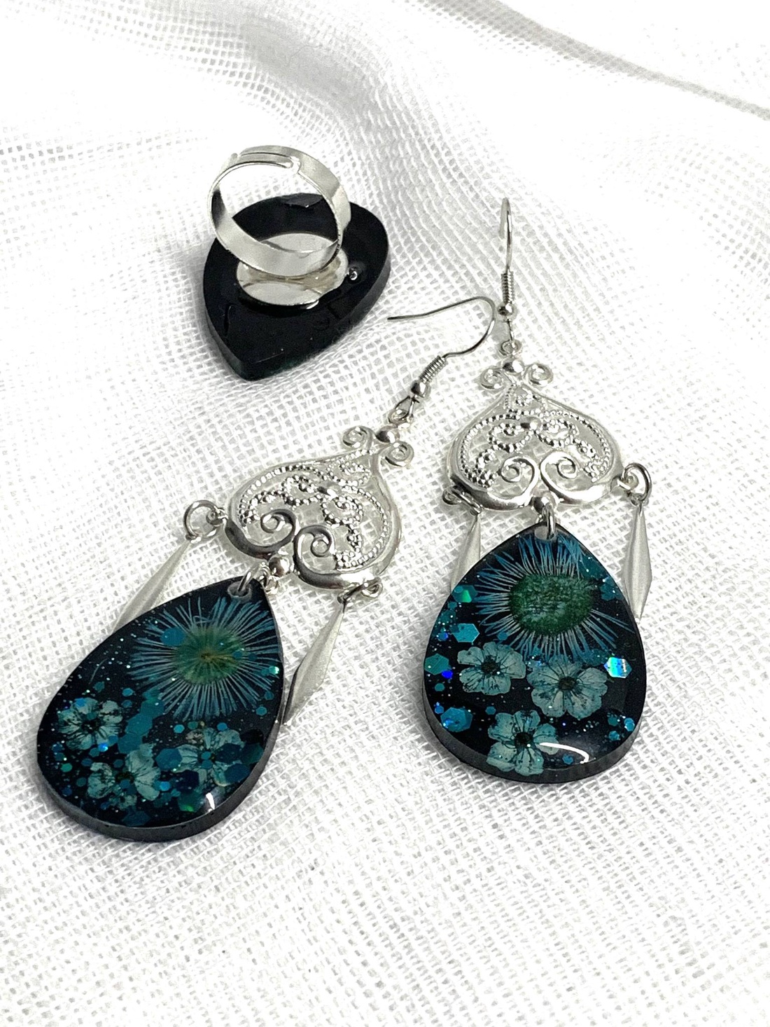 Set bijuterii handmade unicat din rașină și flori naturale 00686 -  - Artynos.ro