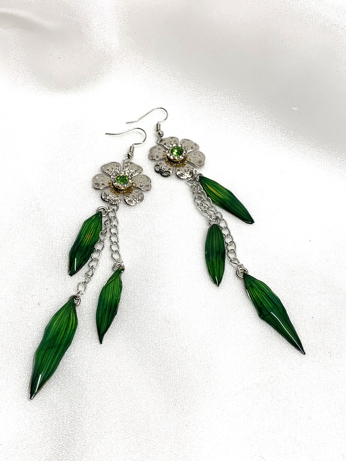 cercei handmade unicat din rasina si flori naturale 00731 - - Artynos.ro cercei handmade unicat din rasina si flori naturale 00731 - - Artynos.ro