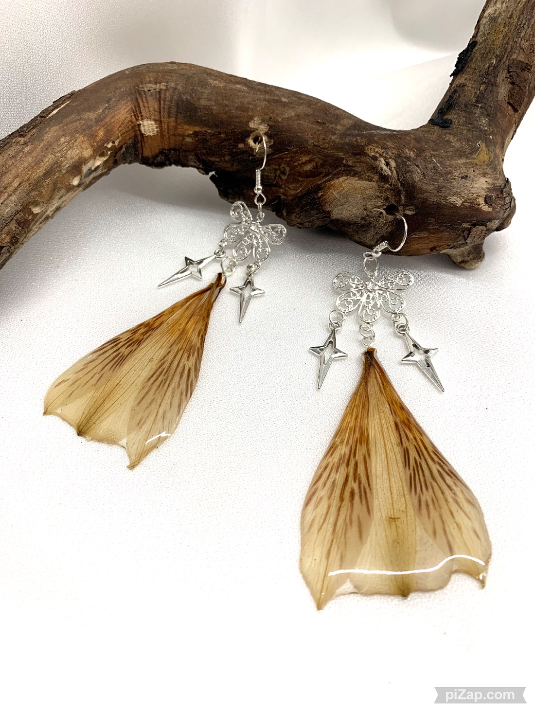 cercei handmade unicat din rasina si flori natural 00847 -  - Artynos.ro