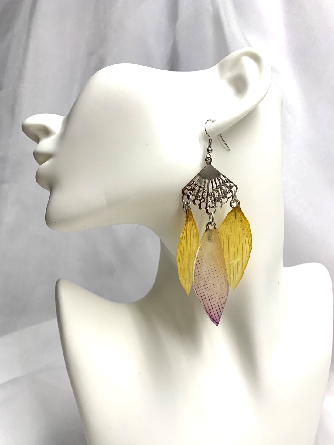 cercei handmade unicat din rasina si flori naturale 00858 -  - Artynos.ro