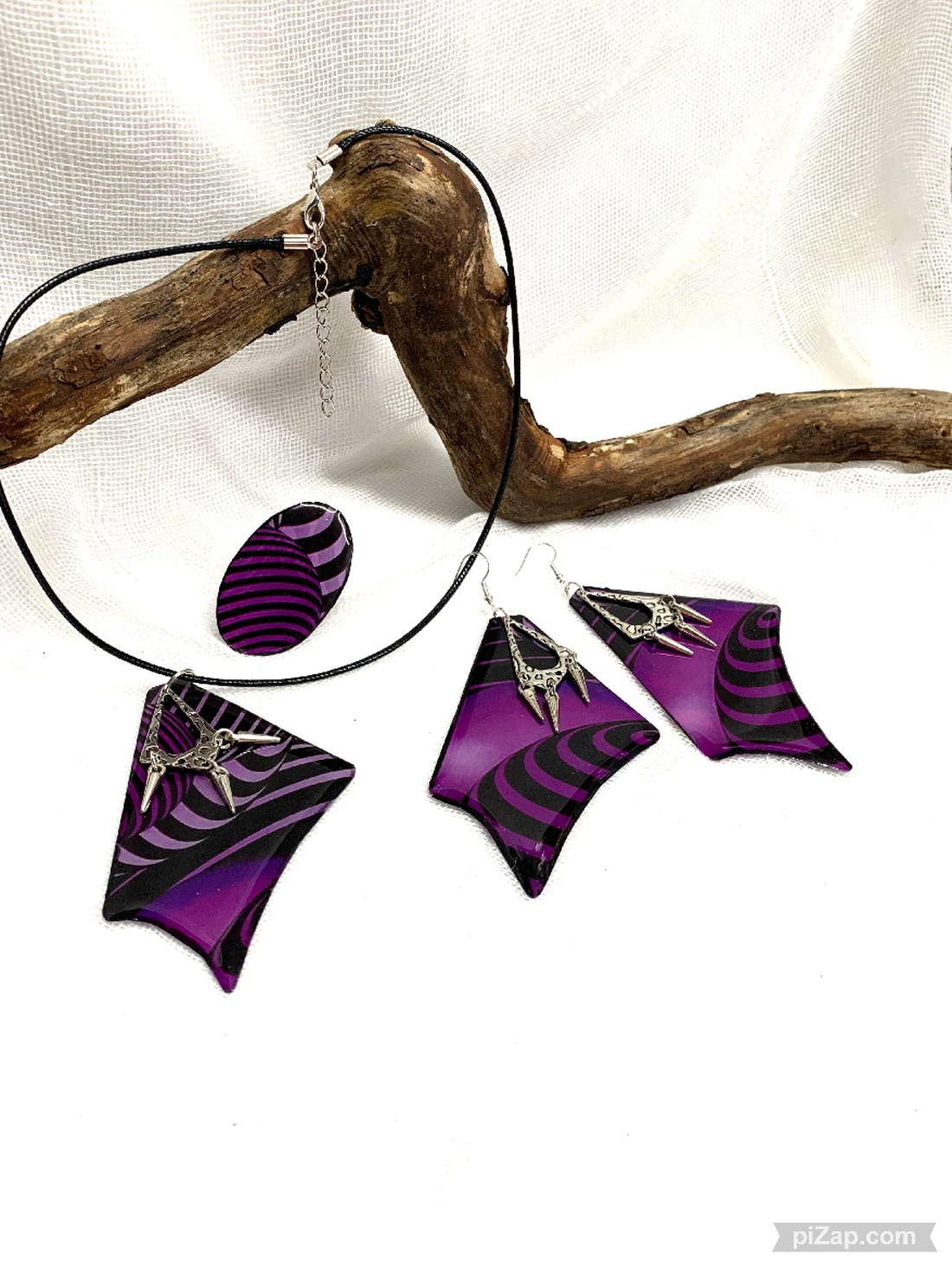 Set bijuterii handmade unicat - din rășină 00559 - bijuterii - seturi de bijuterii - Artynos.ro Set bijuterii handmade unicat - din rășină 00559 - bijuterii - seturi de bijuterii - Artynos.ro