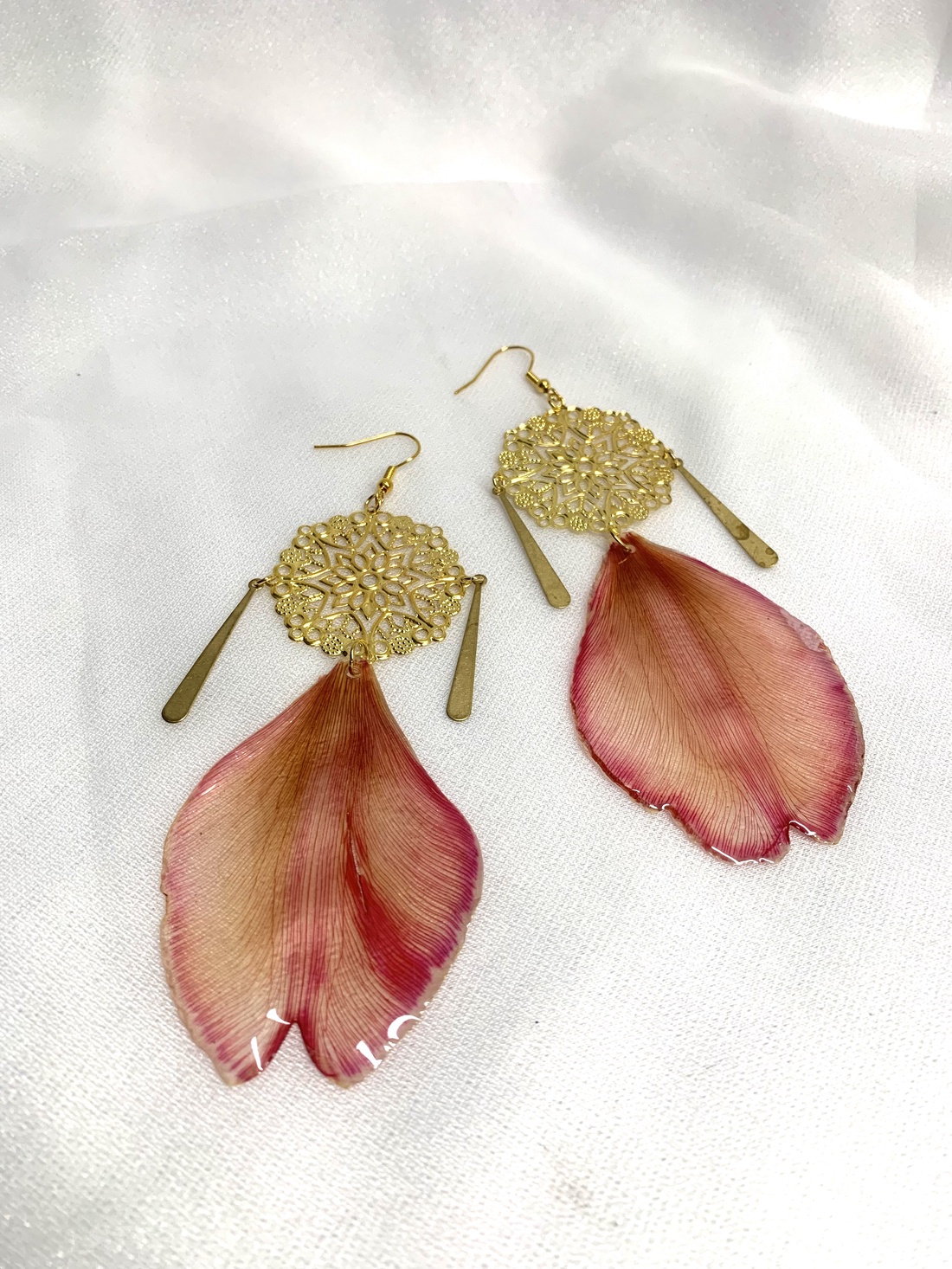 Set bijuterii cu flori naturale Lalele 00240 - bijuterii - seturi de bijuterii - Artynos.ro Set bijuterii cu flori naturale Lalele 00240 - bijuterii - seturi de bijuterii - Artynos.ro