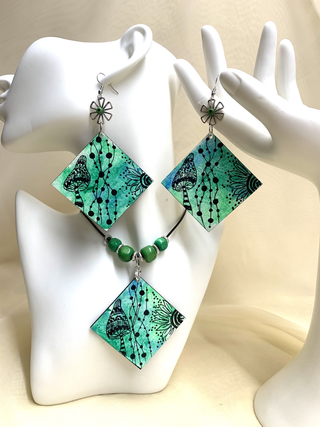 Set handmade unicat din lemn- pictat manual 00465 - bijuterii - seturi de bijuterii - Artynos.ro