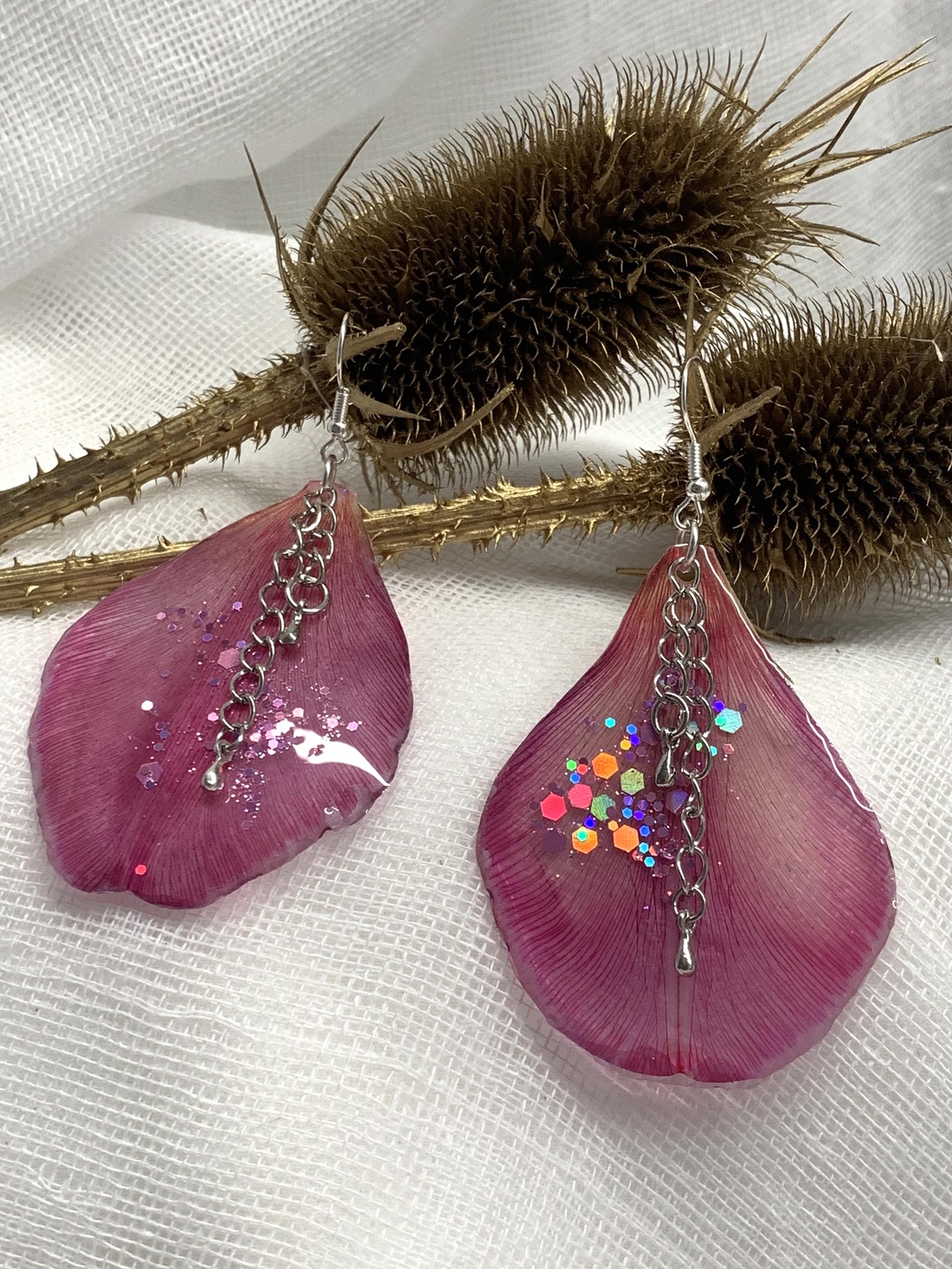 Cercei cu flori naturale Lalele 00705 - bijuterii - seturi de bijuterii - Artynos.ro Cercei cu flori naturale Lalele 00705 - bijuterii - seturi de bijuterii - Artynos.ro