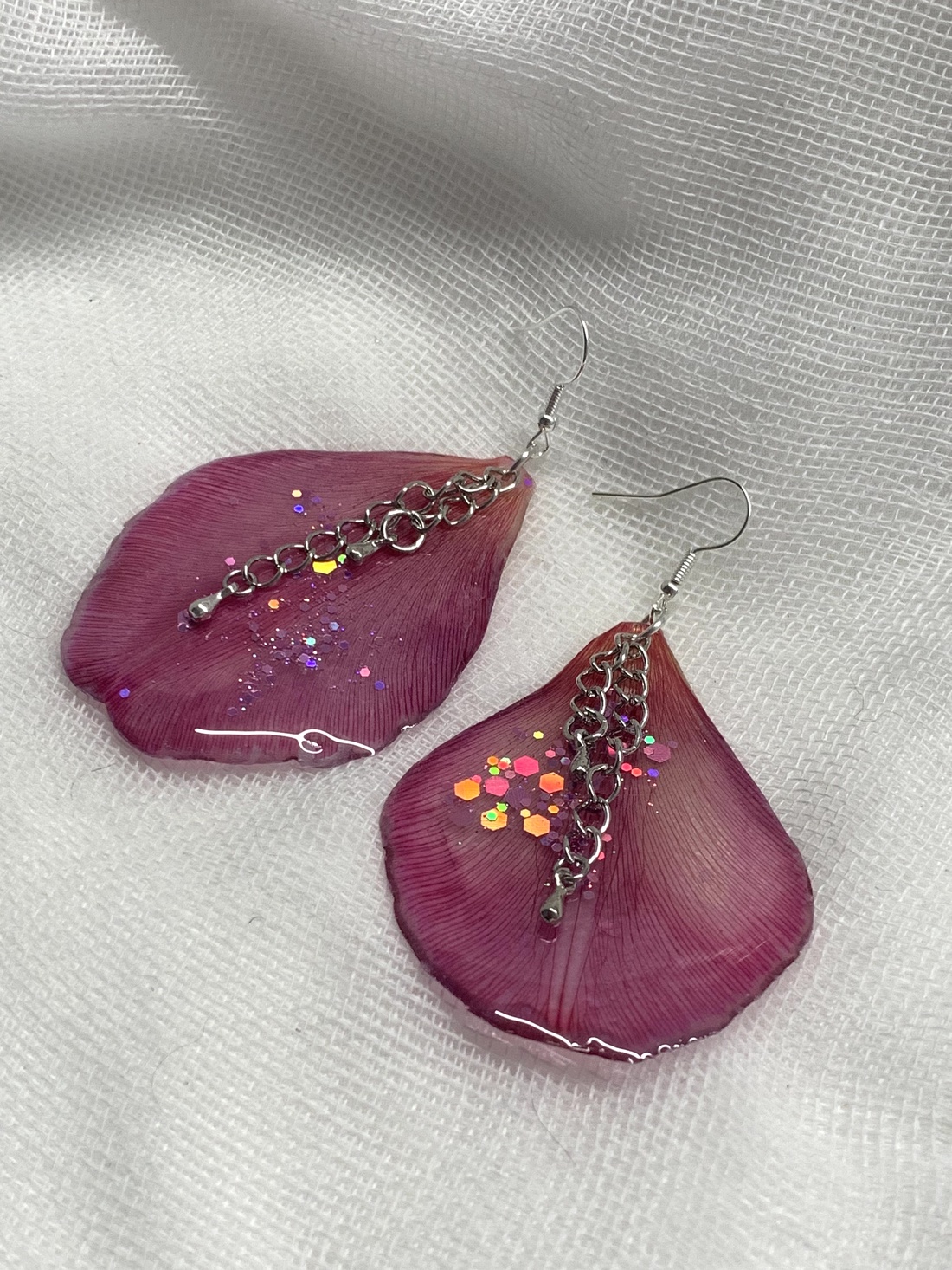 Cercei cu flori naturale Lalele 00705 - bijuterii - seturi de bijuterii - Artynos.ro Cercei cu flori naturale Lalele 00705 - bijuterii - seturi de bijuterii - Artynos.ro