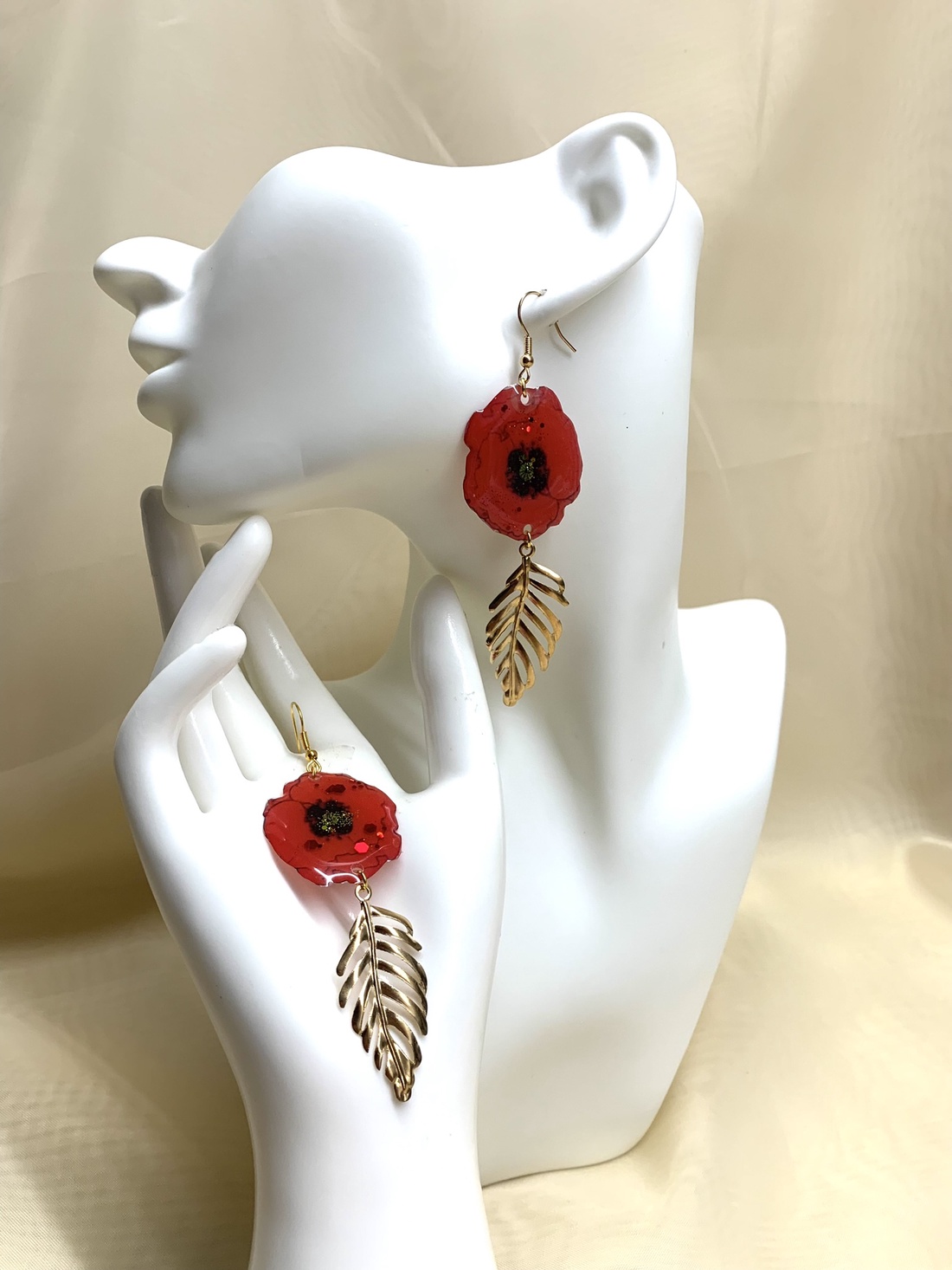 cercei handmade unicat din rășină 00512 - bijuterii - cercei - cercei din rășină - Artynos.ro cercei handmade unicat din rășină 00512 - bijuterii - cercei - cercei din rășină - Artynos.ro