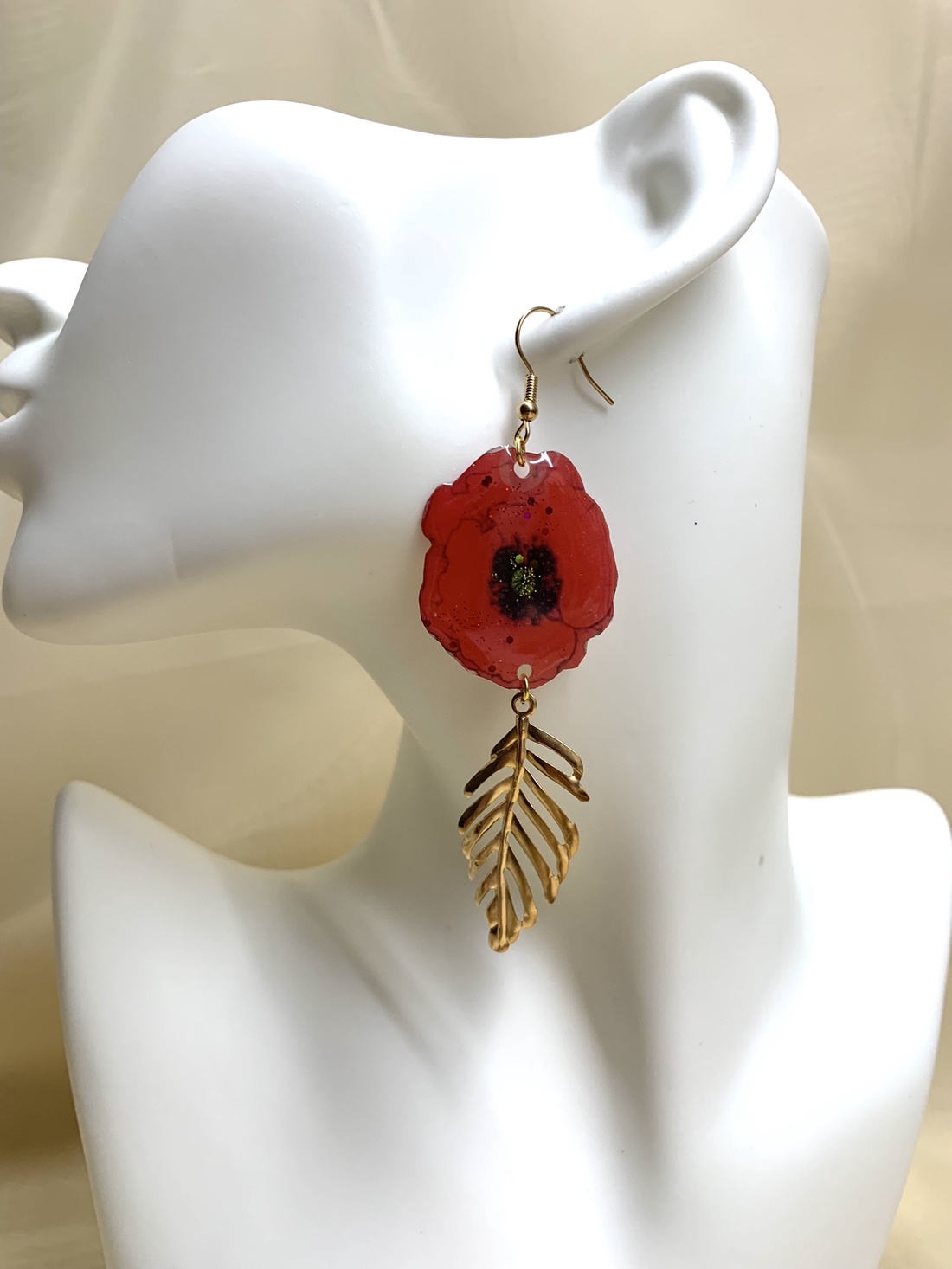 cercei handmade unicat din rășină 00512 - bijuterii - cercei - cercei din rășină - Artynos.ro cercei handmade unicat din rășină 00512 - bijuterii - cercei - cercei din rășină - Artynos.ro