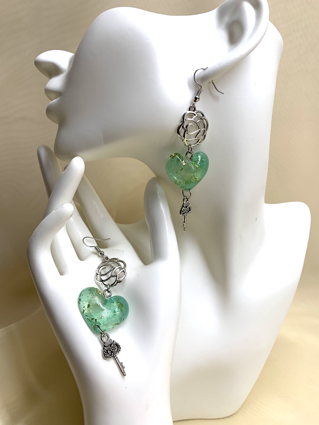 cercei handmade unicat din rasina  00422 - bijuterii - cercei din rășină - Artynos.ro