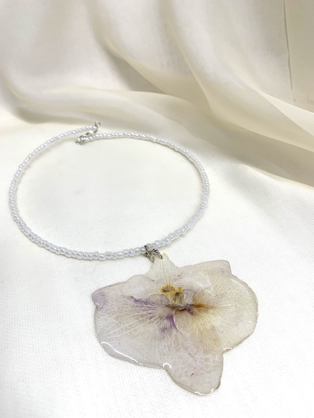 Colier-pandantiv cu flori naturale Orhidee 01134 -  - Artynos.ro