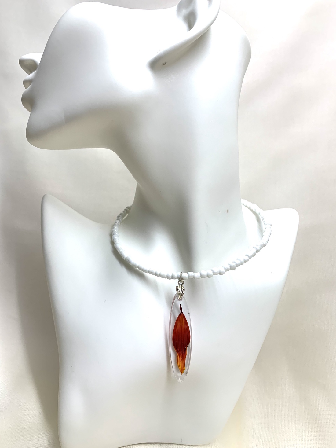 Colier-pandantiv cu flori naturale  01138 - bijuterii - coliere - coliere cu pandative - Artynos.ro