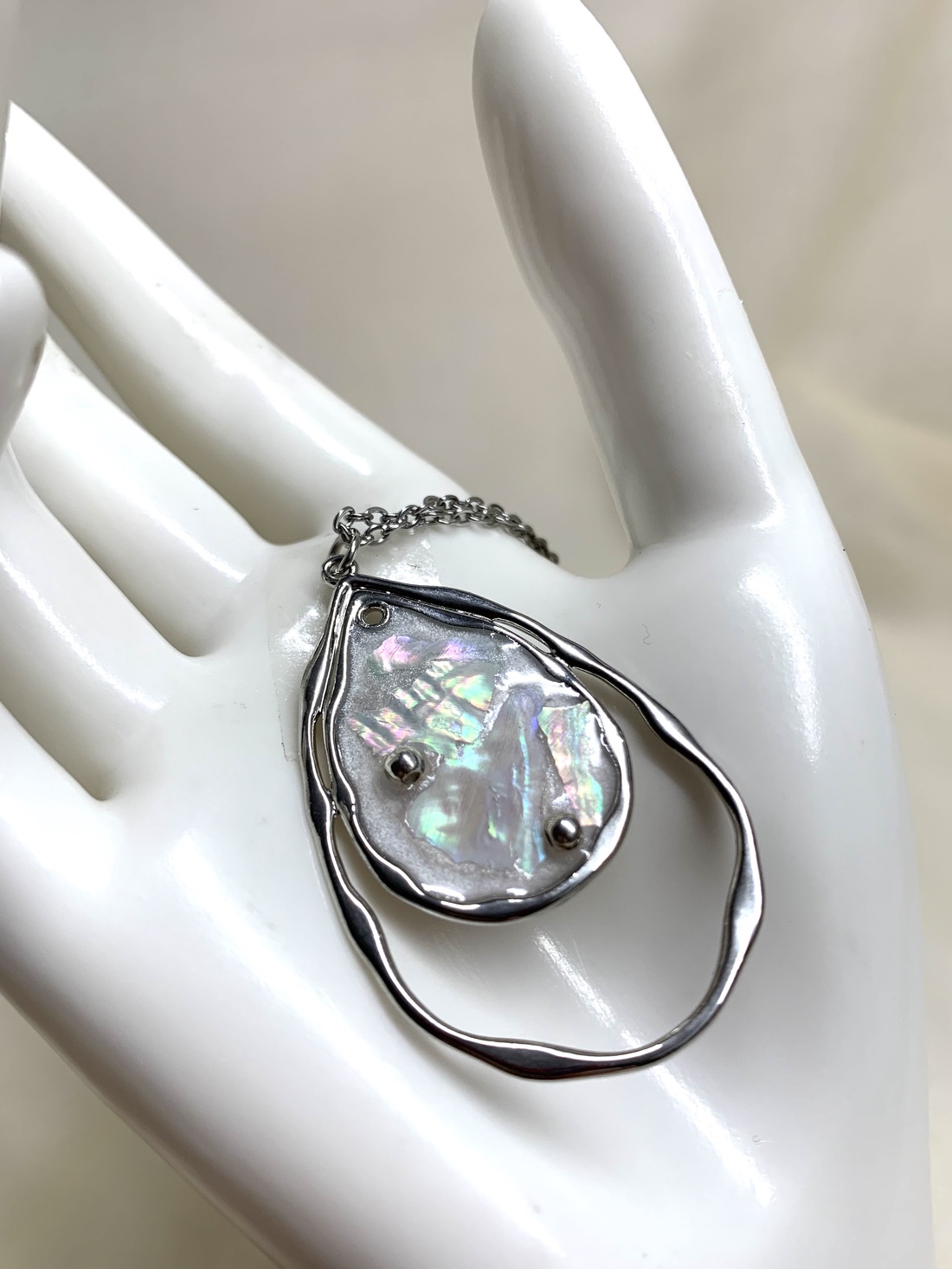 Colier -pandantiv cu scoici veritabile sidefate Abalone (Paua) 01171 -  - Artynos.ro