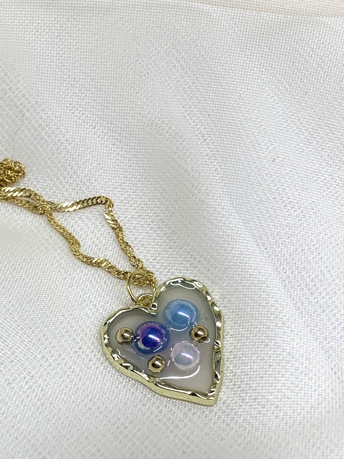 Colier -pandantiv cu pelute artificiale 01174 - bijuterii - coliere - coliere cu pandative - Artynos.ro