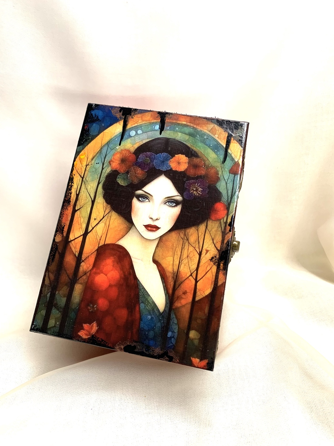 Cutie lemn- caseta de bijuterii decorata manual 00142 - bijuterii - suporturi și cutii de bijuterii - cutii de bijuterii - Artynos.ro