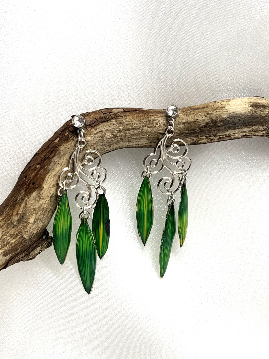 cercei cu Crizanteme 00989 -  - Artynos.ro