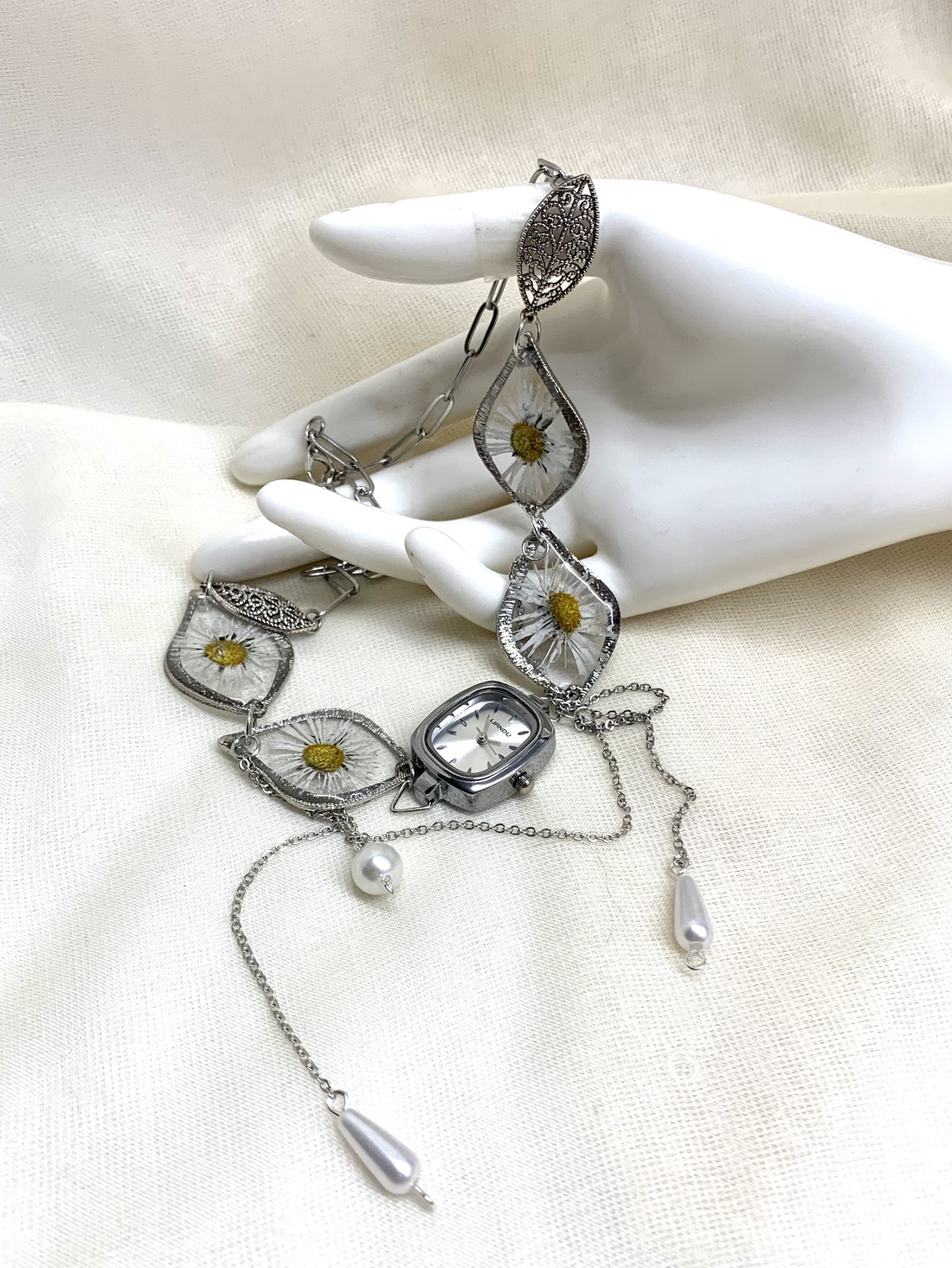 Colier -pandantiv cu Margarete si ceas 00887 - bijuterii - coliere - pandative - Artynos.ro